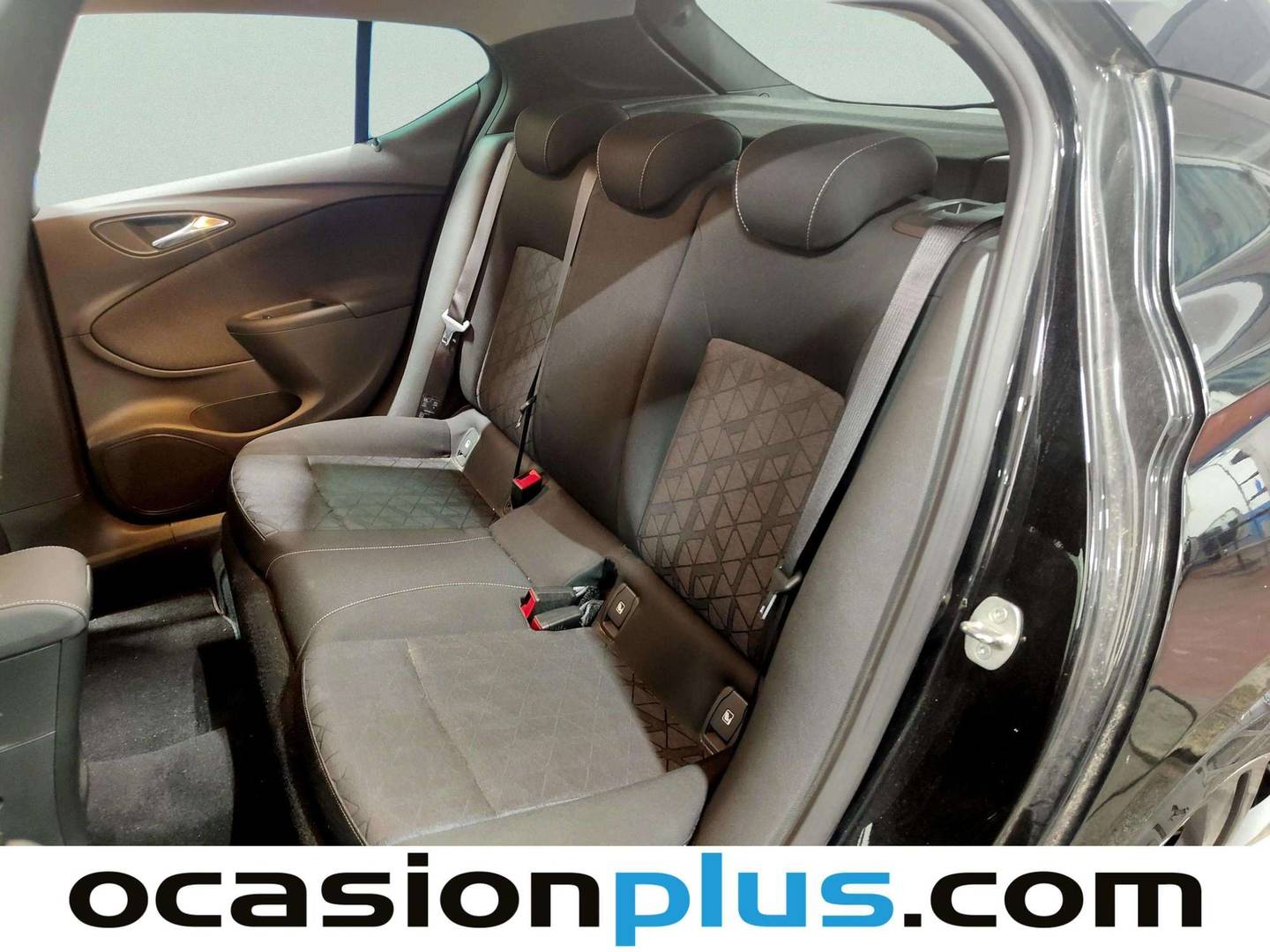 Foto asientos traseros Opel Astra Opel Astra 1.6 CDTI 120 Aniversario (110 CV)