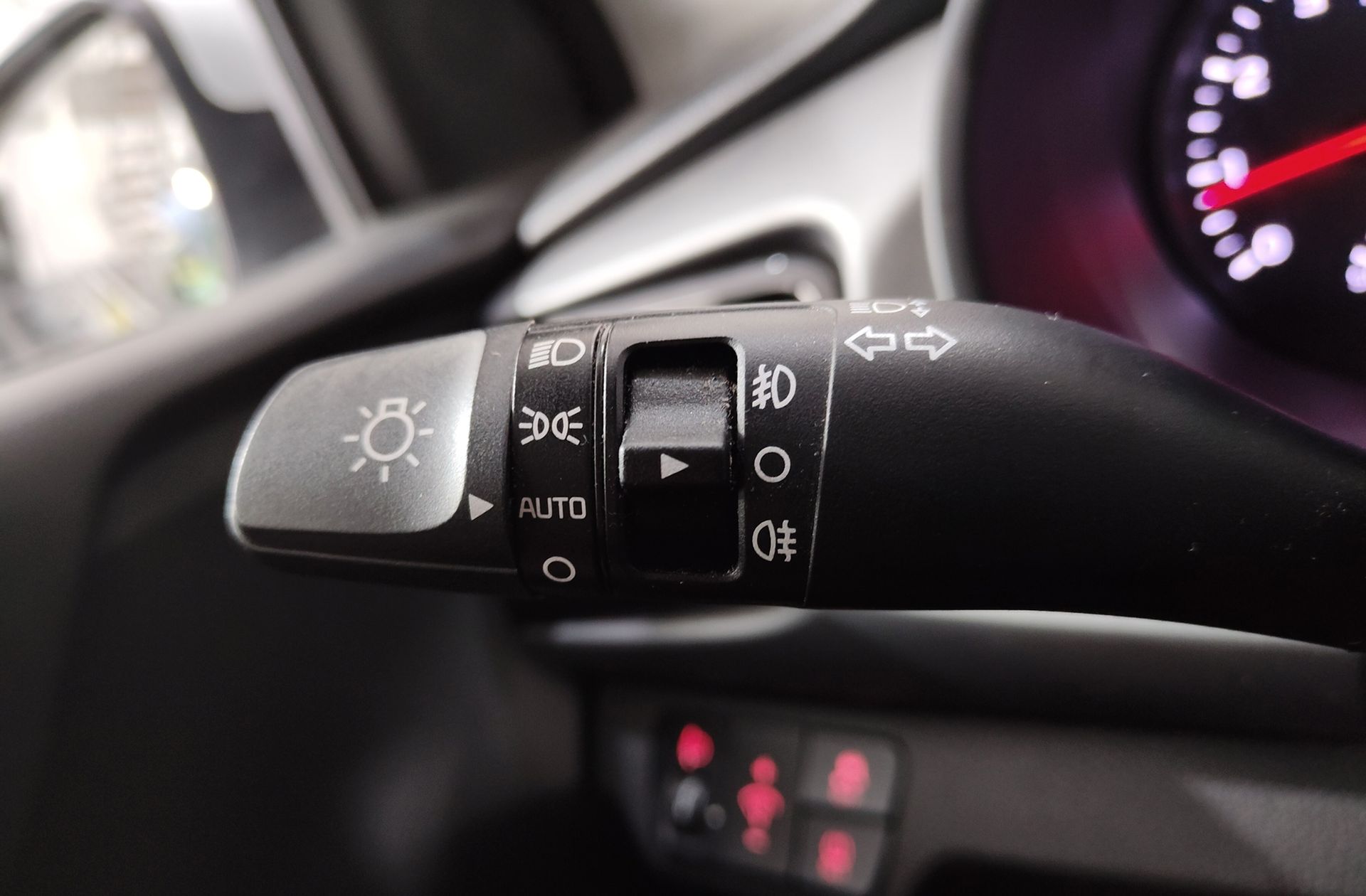 Kia Rio 1.4 Dohc Active - foto 24