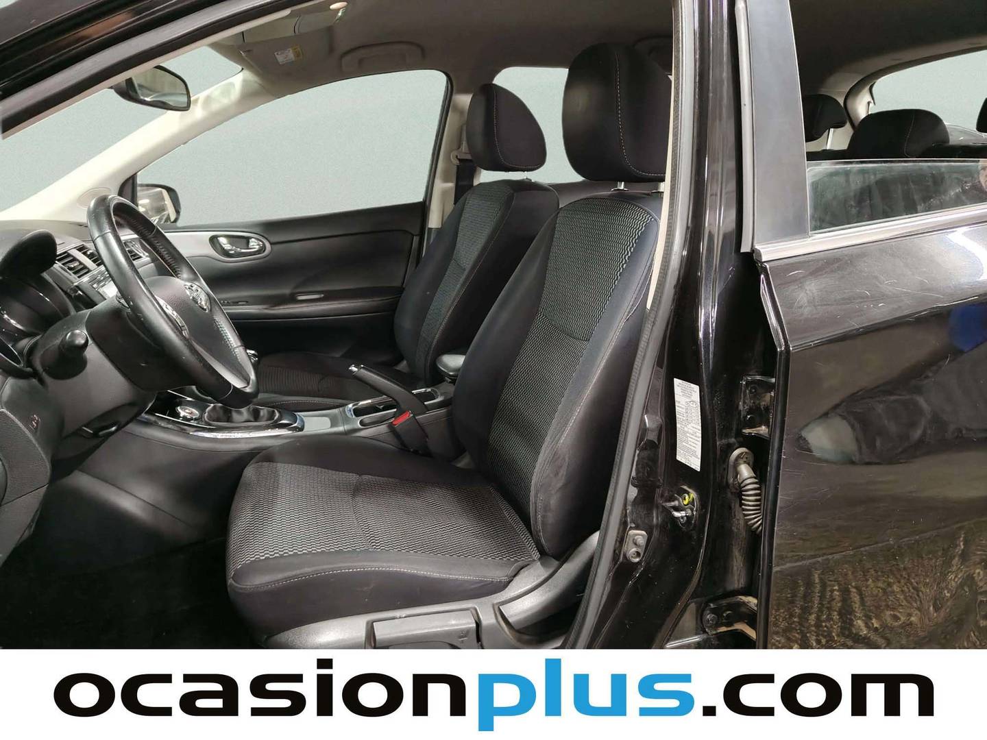 Foto asientos delanteros Nissan PULSAR Nissan Pulsar 1.2 DIG-T Acenta (115 CV)