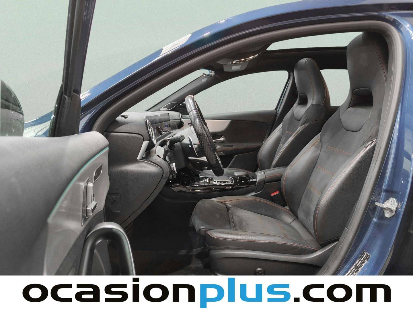 Foto asientos delanteros Mercedes Clase A Mercedes Clase A Mercedes-AMG 35 4Matic+ (306 CV)