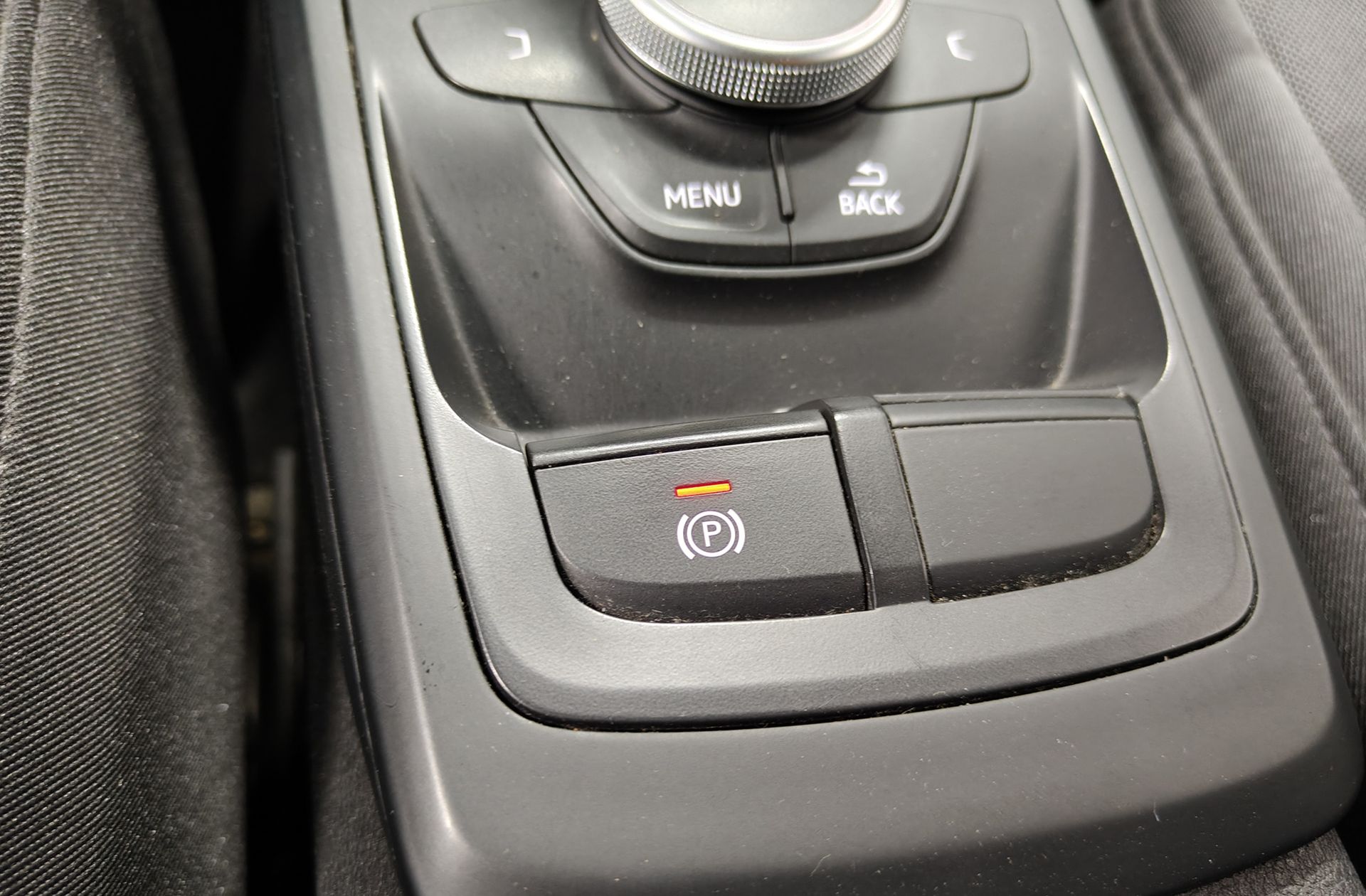 Audi Q2 30 TDI - foto 27