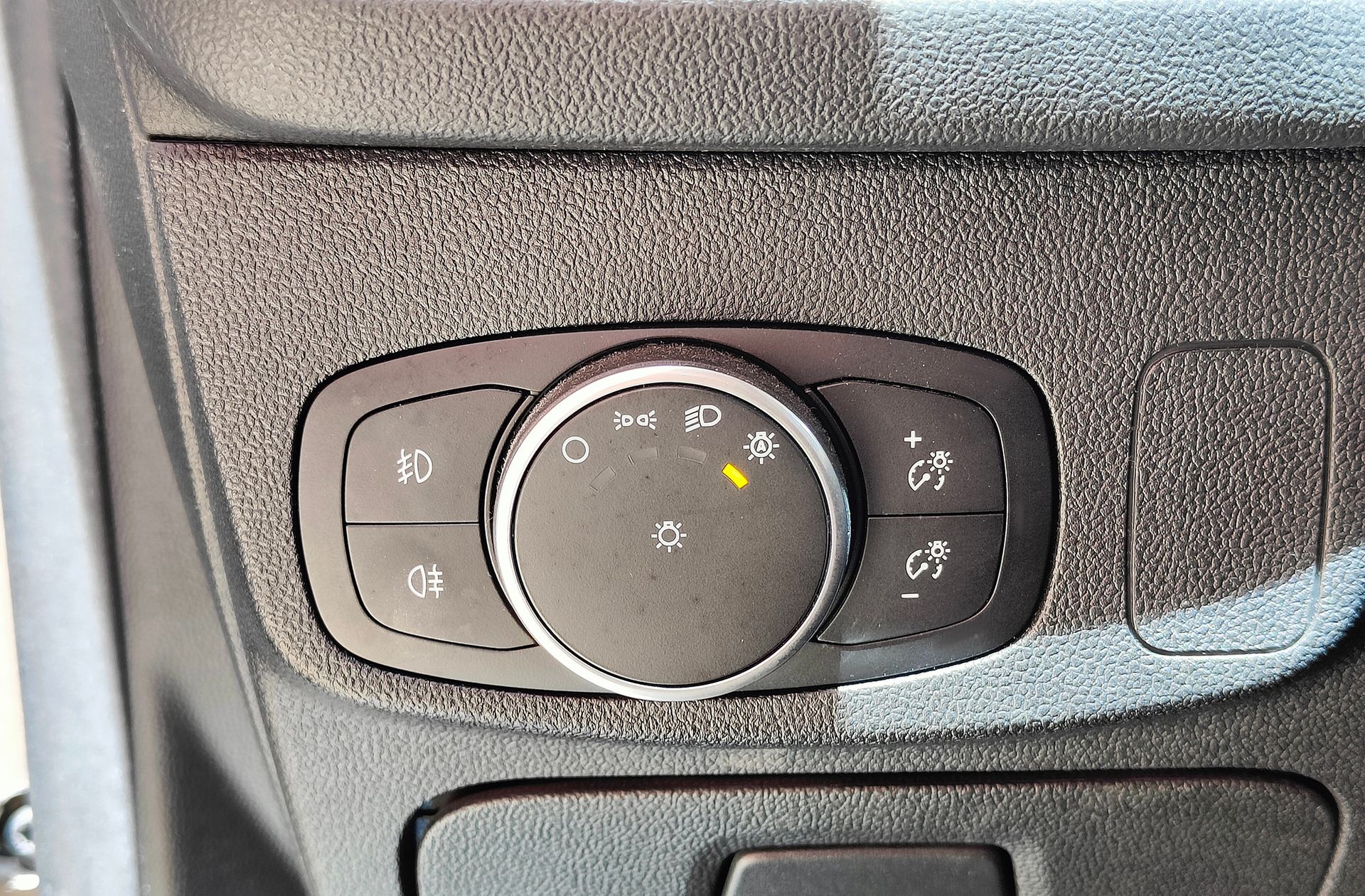 Ford Focus 1.0 EcoBoost Active - foto 24