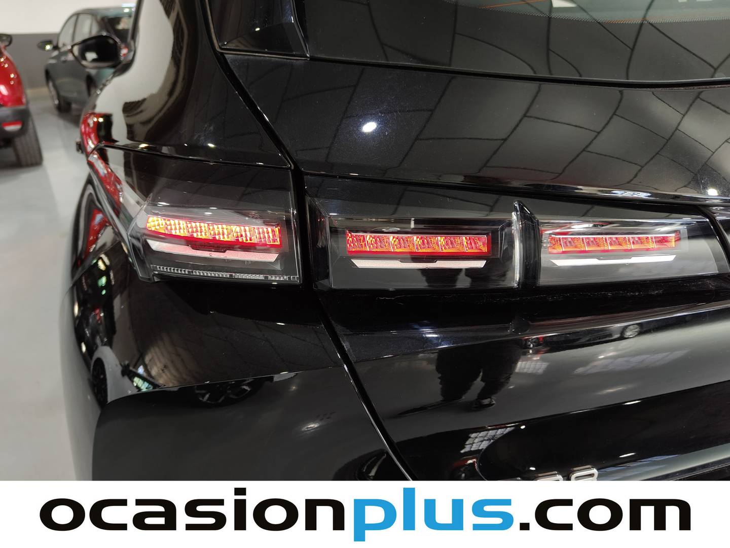 Foto Peugeot 308 Peugeot 308 PureTech 130 S&S Active EAT8  (130 CV)