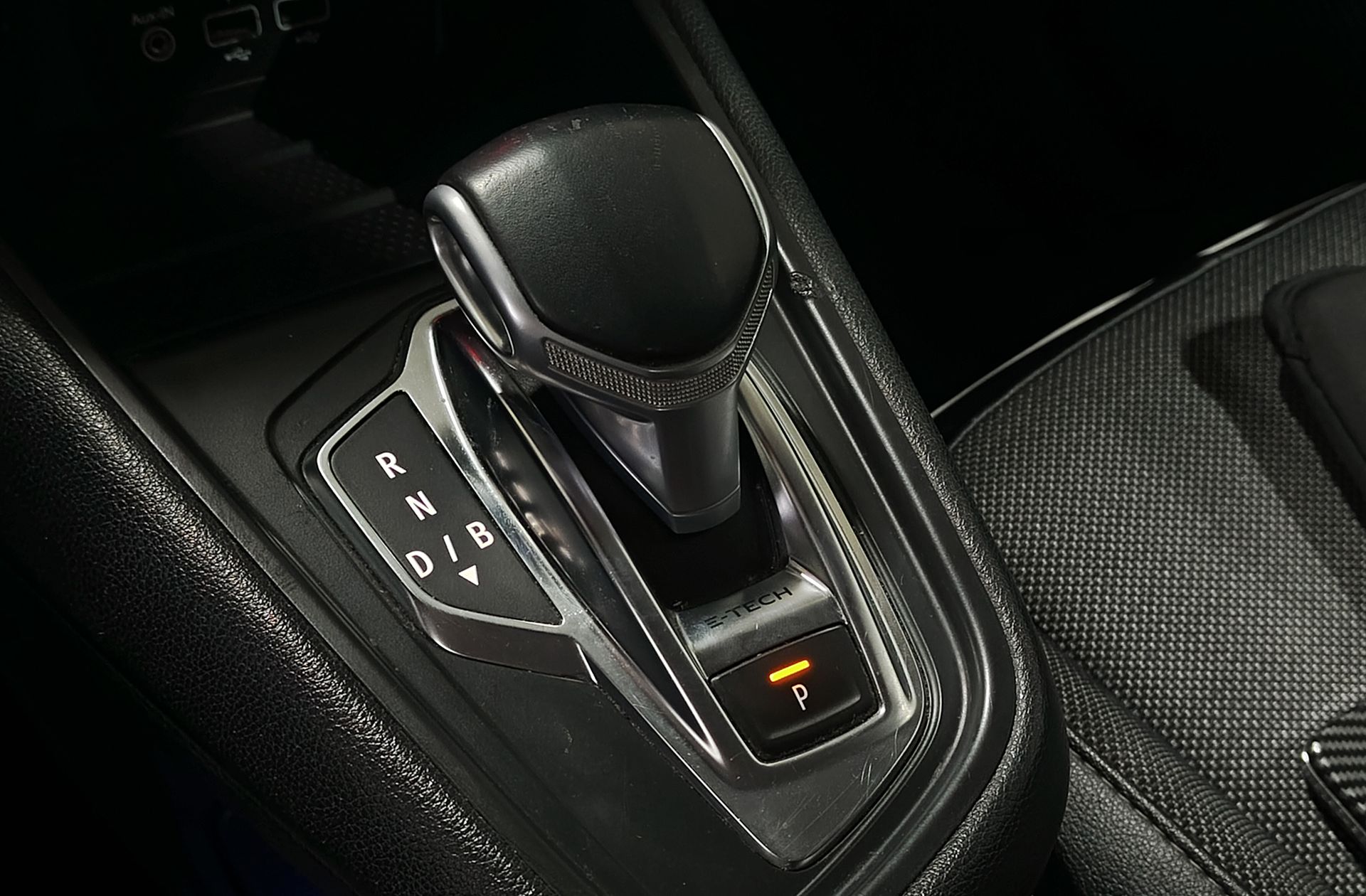 Renault Captur Zen E-Tech Híbrido enchufable - foto 5
