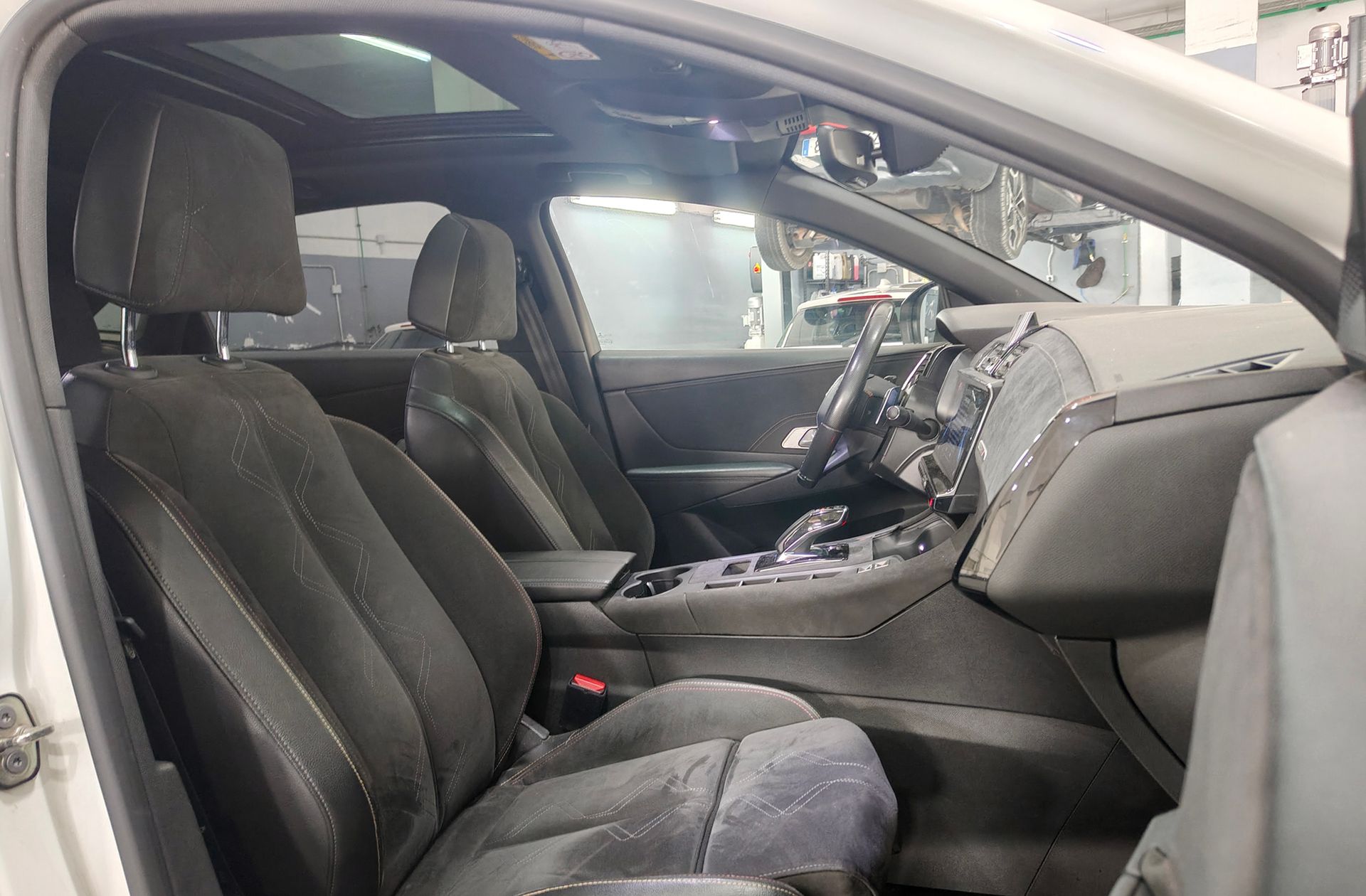 DS DS 7 Crossback E-Tense 300 Performance Line+ 4WD - foto 22