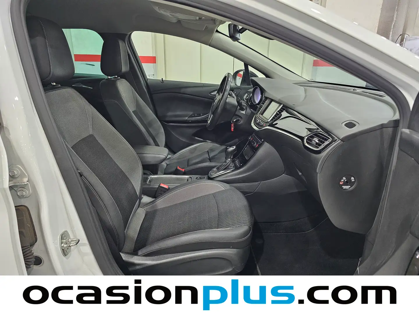 Foto Opel Astra Opel Astra Sports Tourer 1.4T SHT S/S Business Elegance CVT (145 CV)