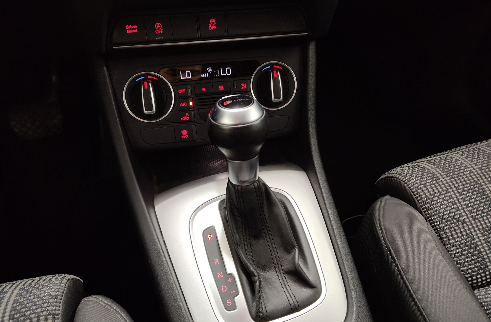 Audi Q3 sport edition 2.0 TDI S tronic - foto 5