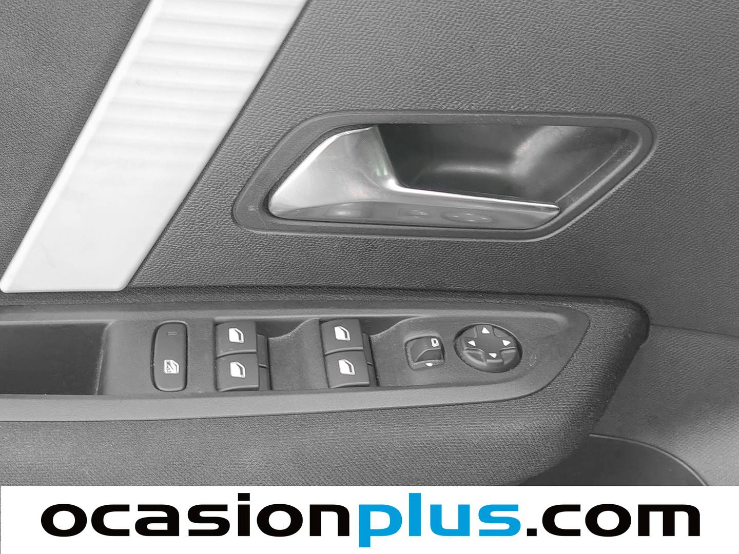 Foto Citroën C4 X Citroen C4 X PureTech 100 S&S 6v You (102 CV)