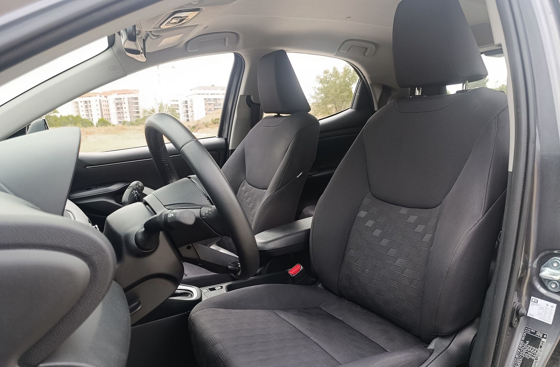 Toyota Yaris 120H Active Plus - foto 11