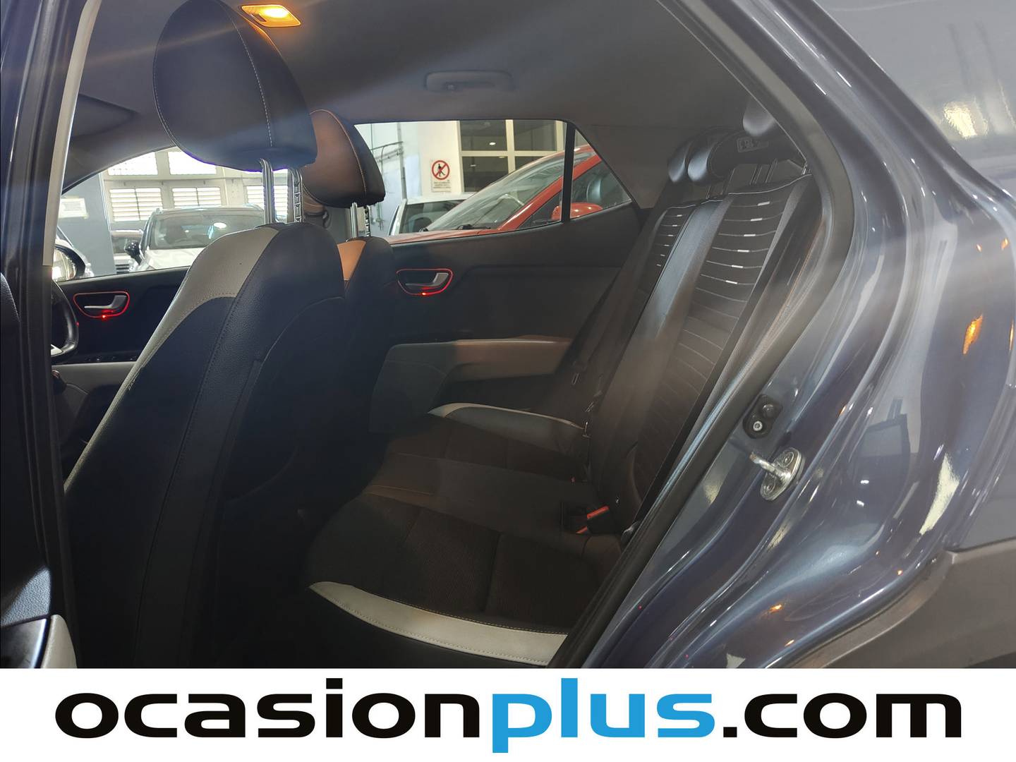 Foto KIA Stonic Kia Stonic 1.6 CRDi VGT Tech  (115 CV)