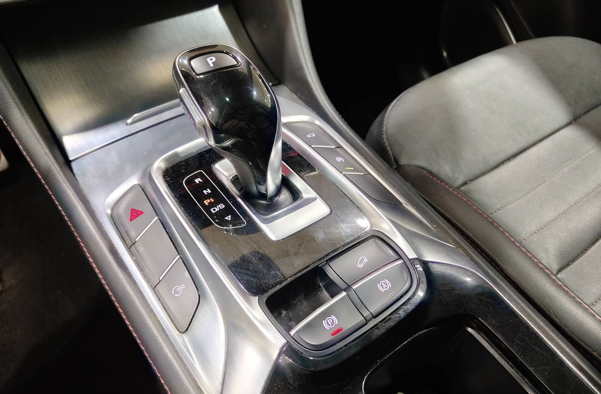 MG HS 1.5 Turbo GDI Luxury DCT - foto 5
