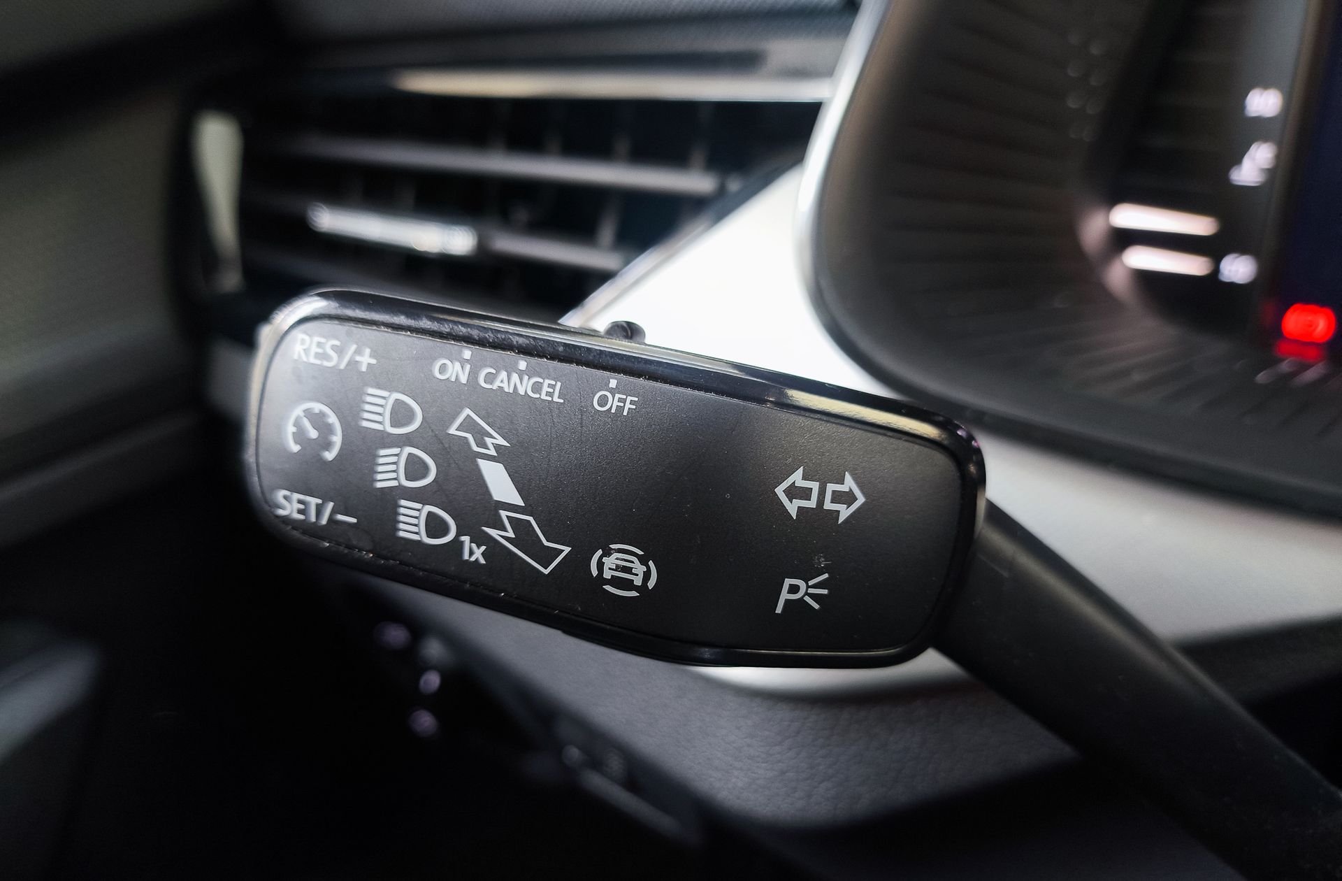 Škoda Kamiq 1.5 TSI Sport DSG - foto 26