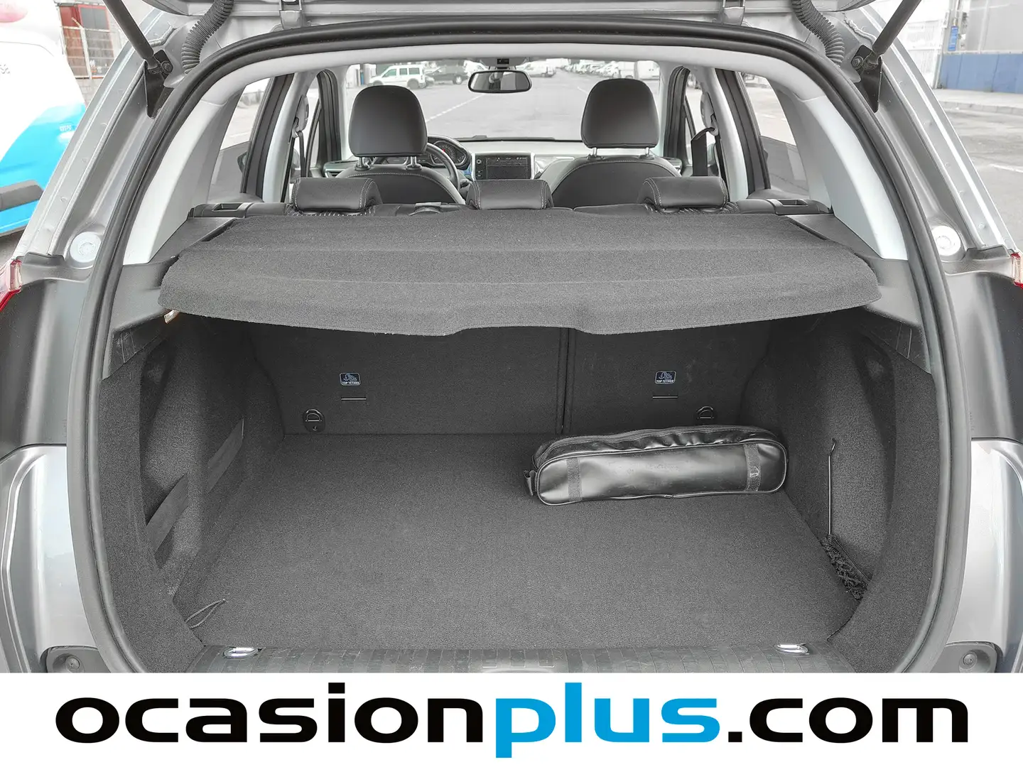 Foto Peugeot 2008 Peugeot 2008 BlueHDi 100 Allure (100 CV)