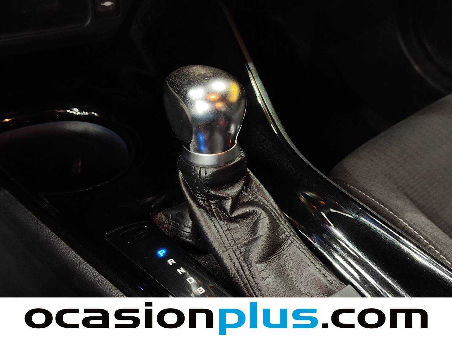 Foto Toyota C-HR Toyota C-HR 1.8 125H Advance (122 CV)