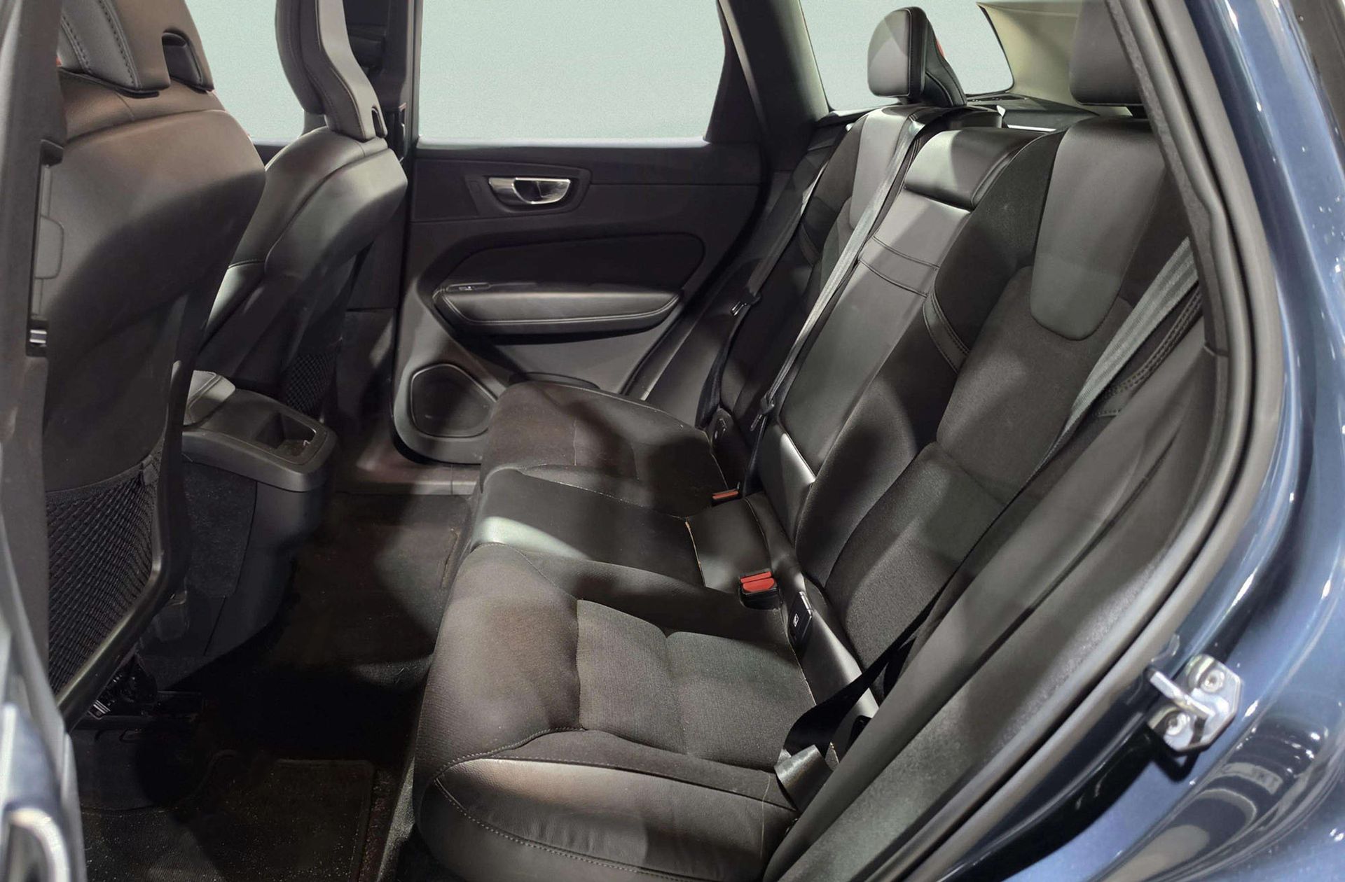 Volvo XC60 T4 Momentum - foto 13