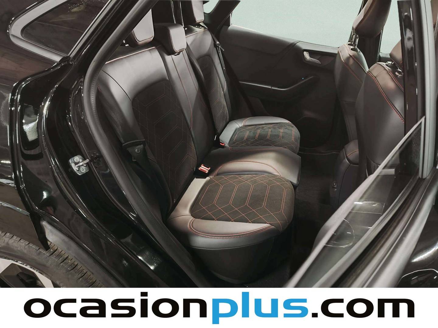 Foto Ford Puma Ford Puma 1.0 EcoBoost MHEV ST-Line X Auto (155 CV)