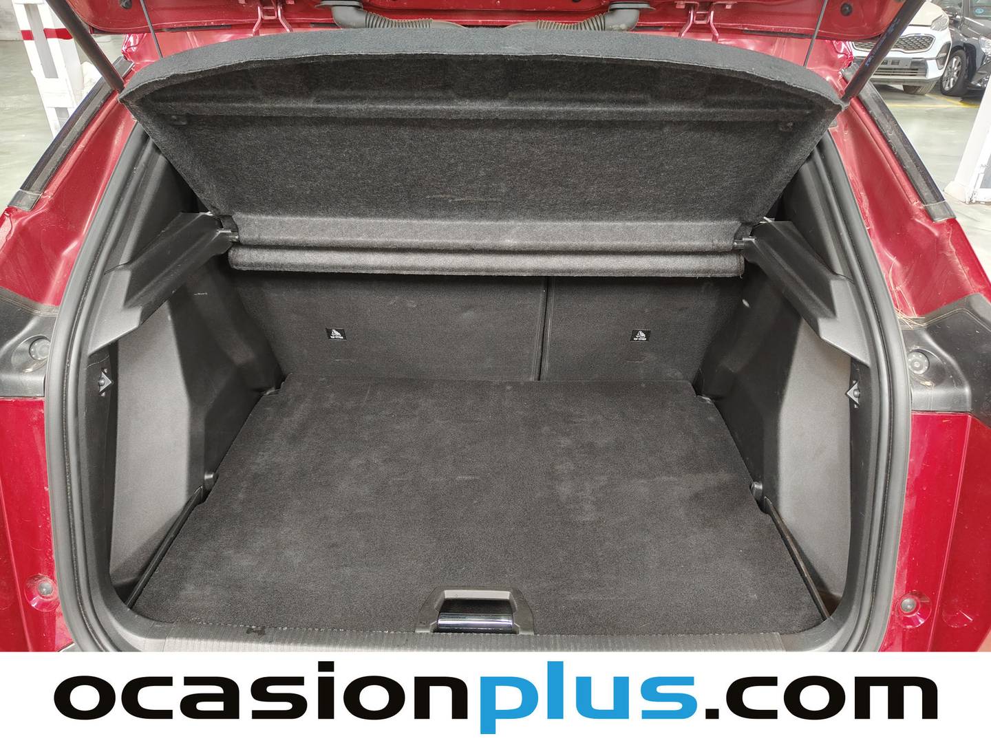 Foto asientos delanteros Peugeot 2008 Peugeot 2008 Allure Hybrid eDCS6 (136 CV)