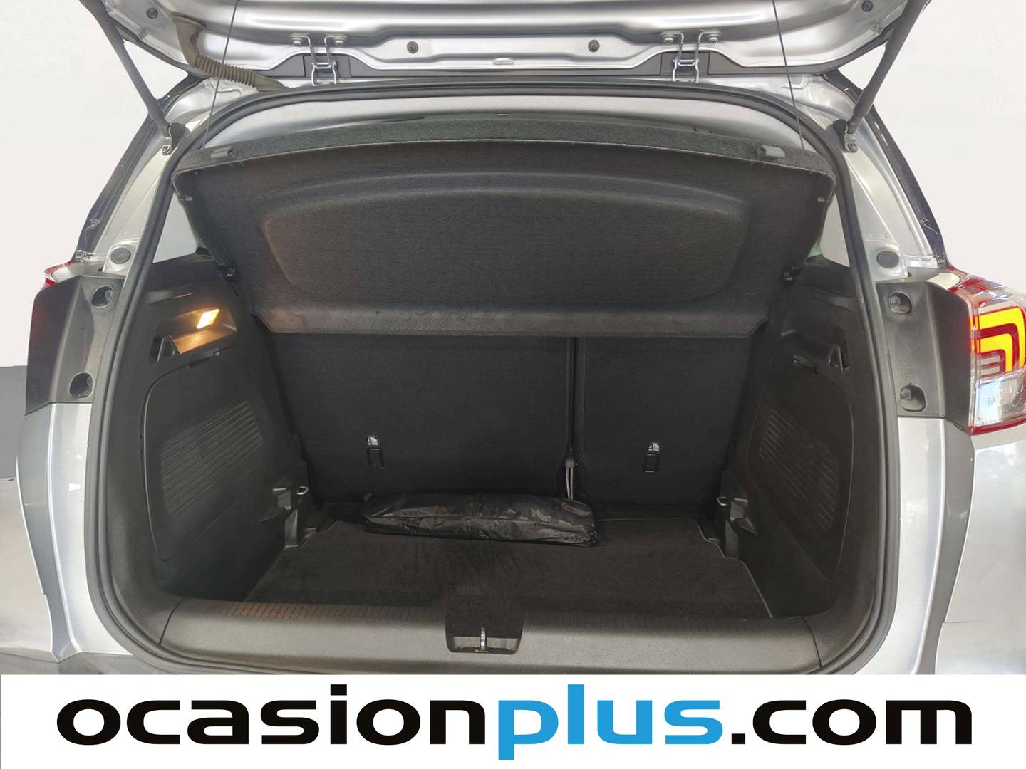 Fotos maletero Opel Crossland X Opel Crossland X 1.2 S&S Design Line 120 Aniversario (110 CV)