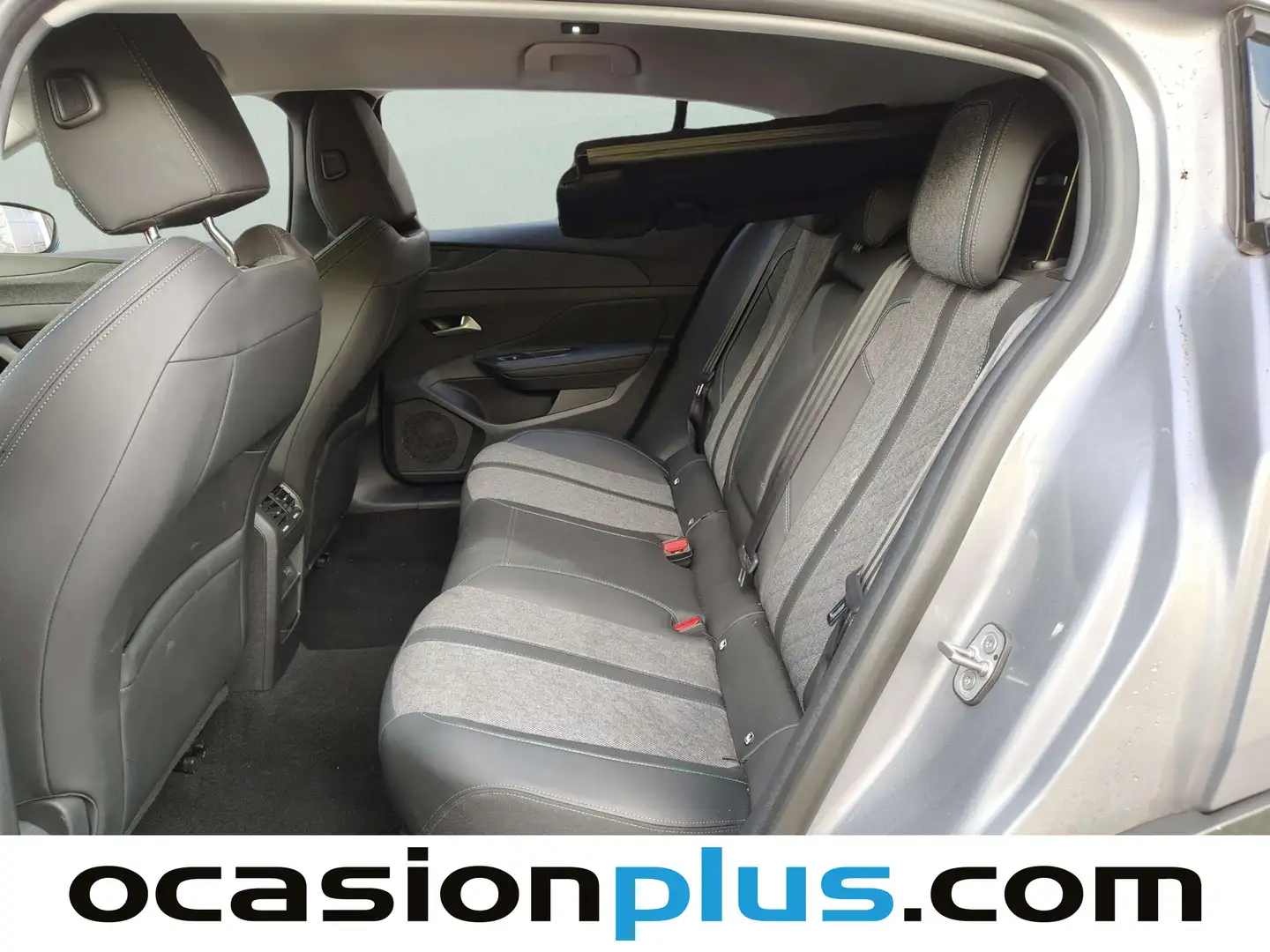 Foto Peugeot 408 Peugeot 408 Allure PHEV 180 e-EAT8 (181 CV)