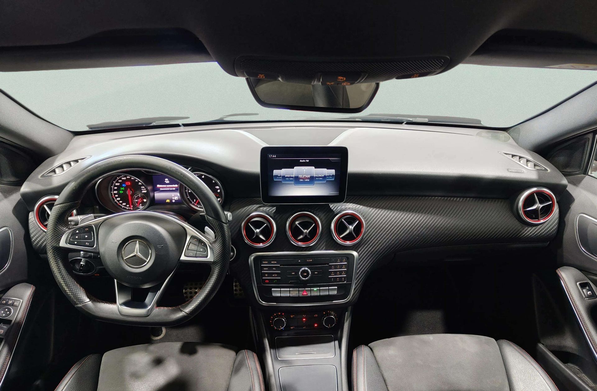 Mercedes-Benz Clase A 200 d - foto 7