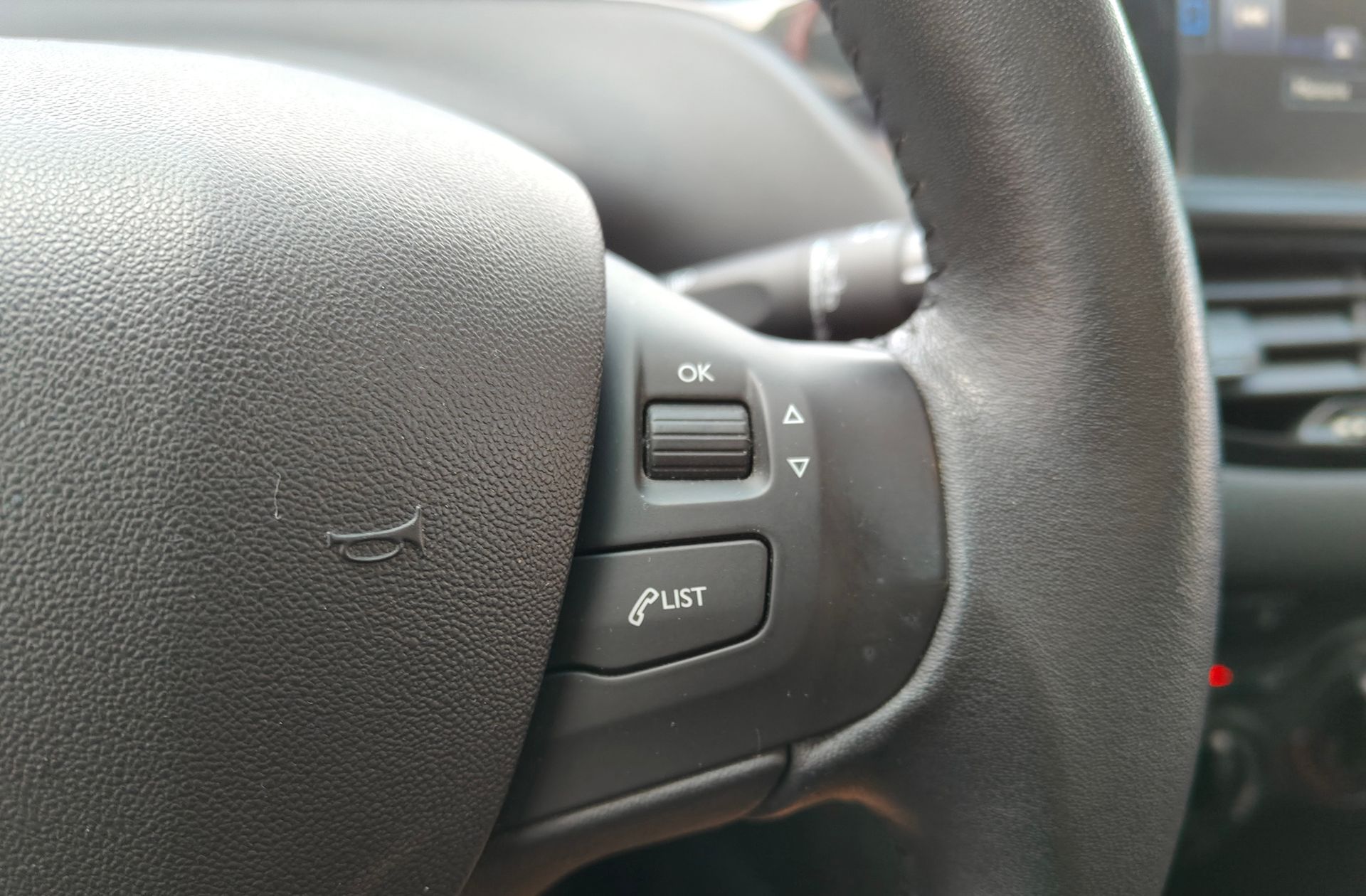 Peugeot 208 1.2 PureTech Style - foto 24
