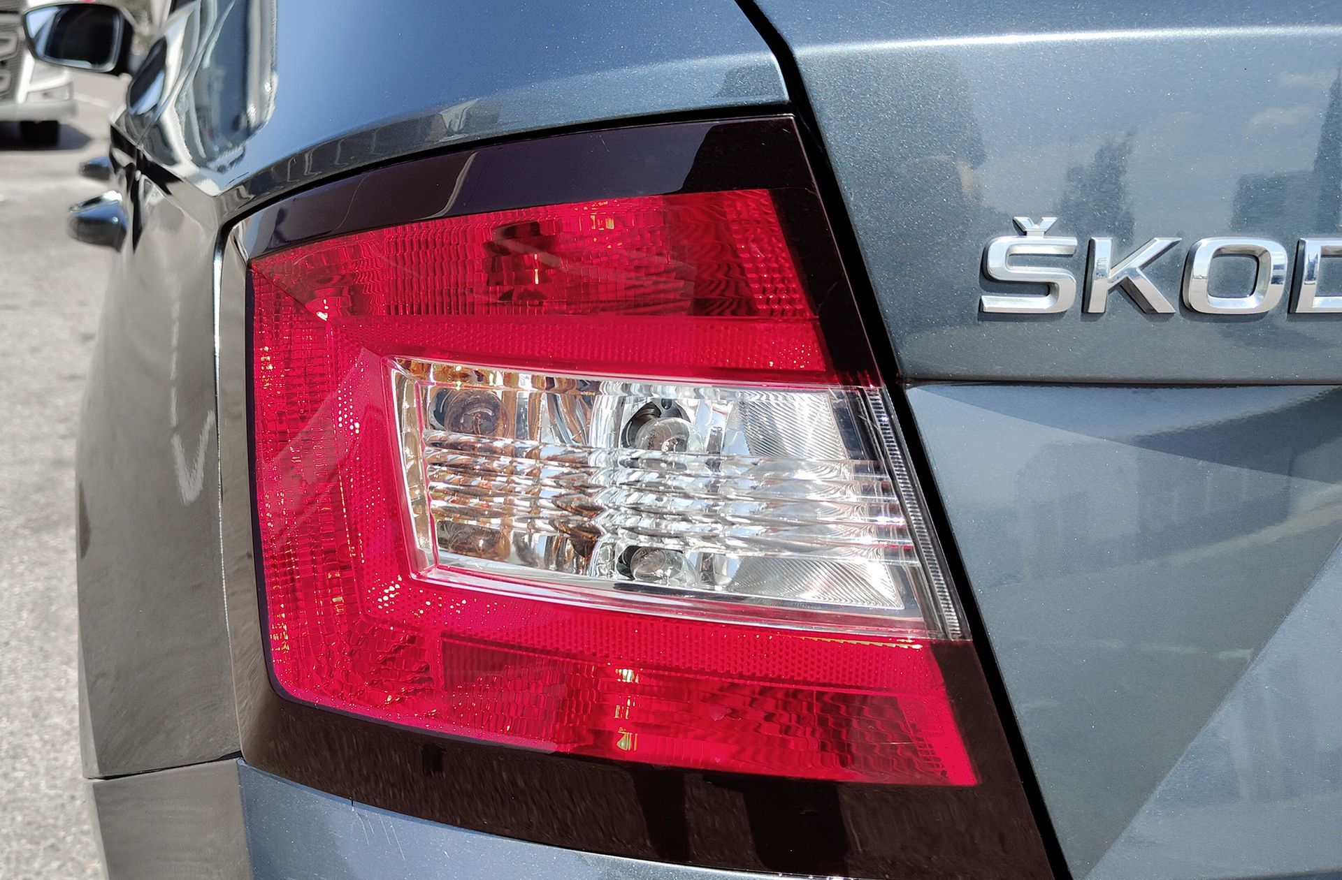Škoda Fabia 1.0 MPI Like - foto 14