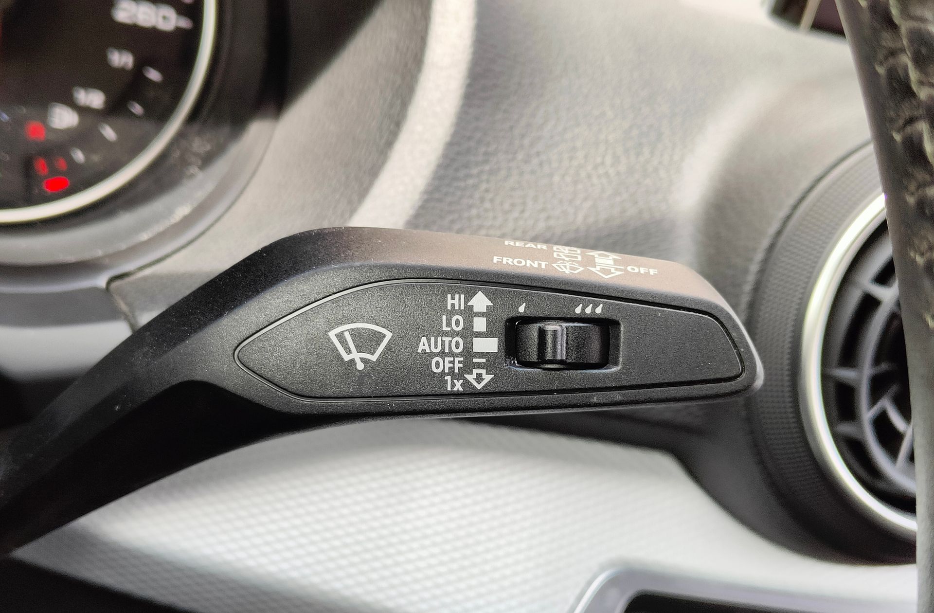 Audi Q2 Design 30 TFSI - foto 27