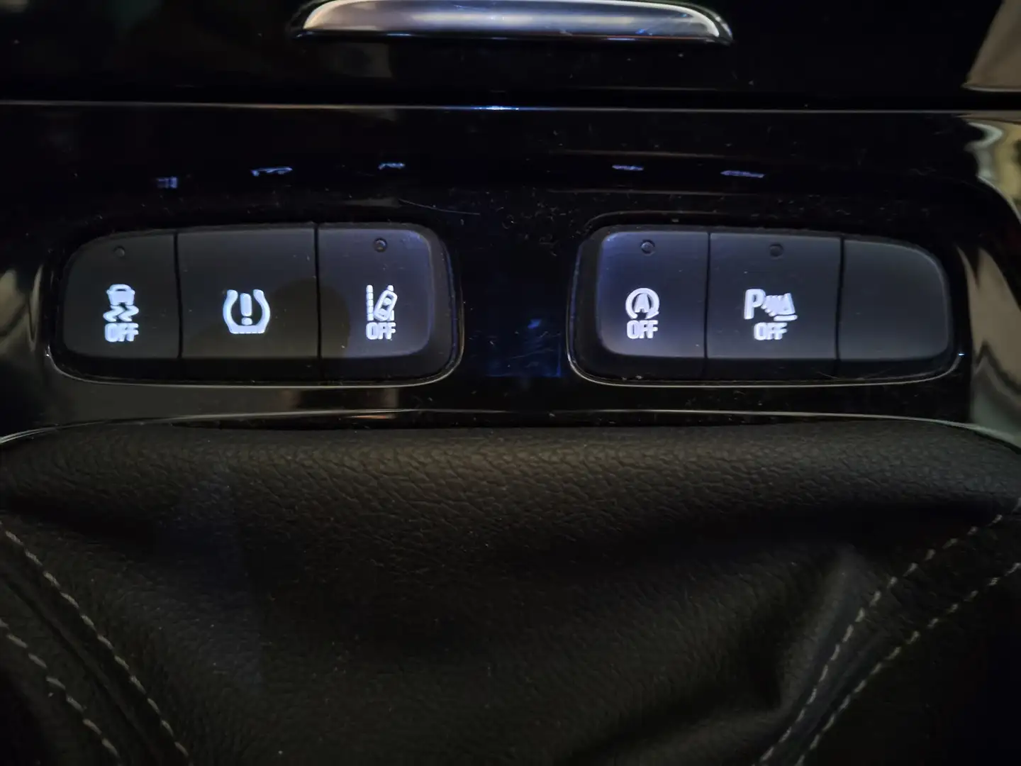 Foto Opel Grandland X Opel Grandland X 1.6 CDTi Selective (120 CV)