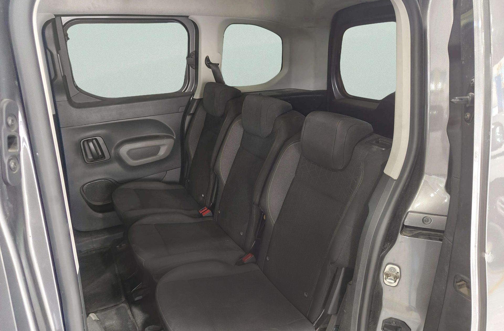 Peugeot Rifter PureTech 110 Active Standard - foto 12