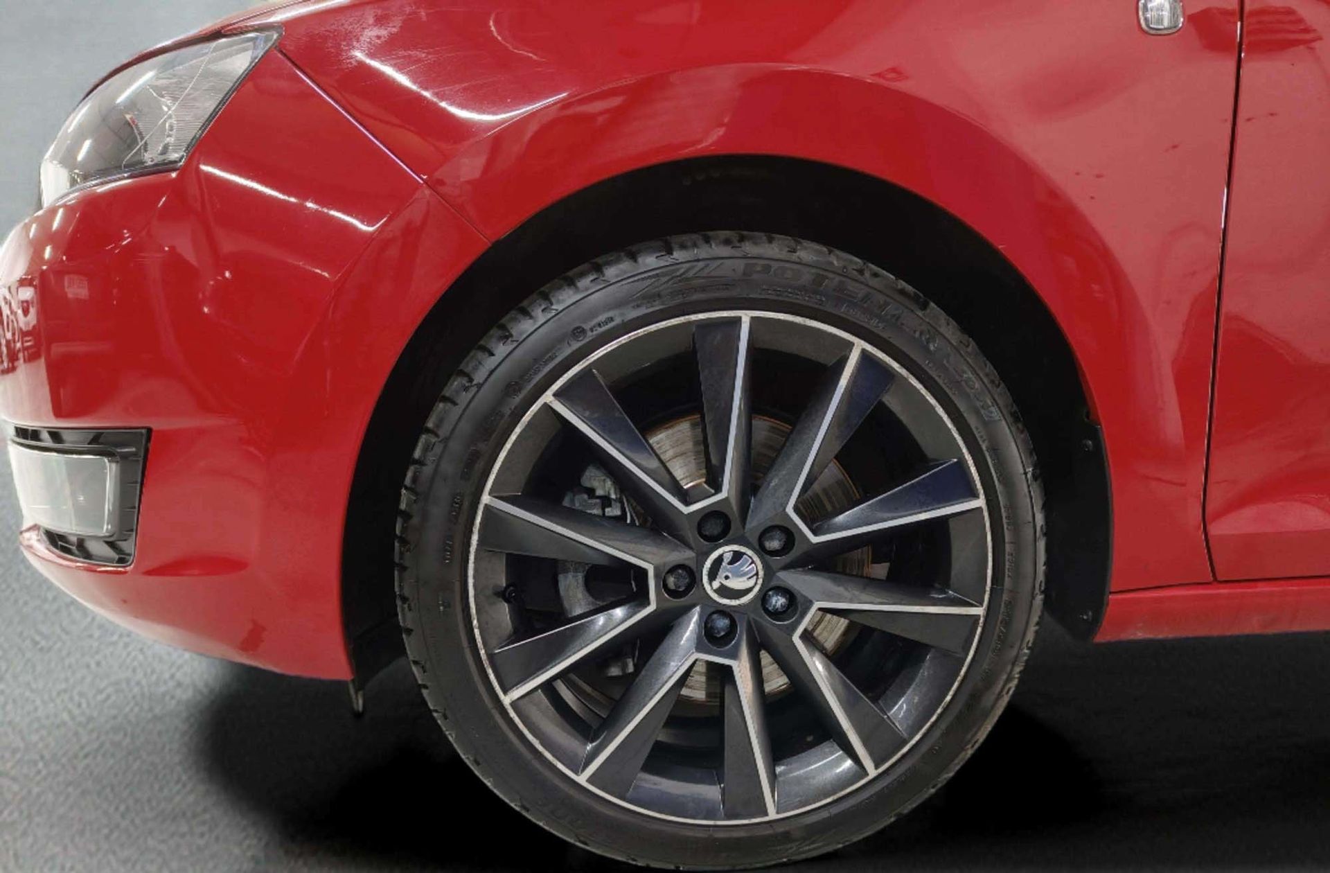 Škoda Spaceback 1.2 TSI Ambition - foto 33