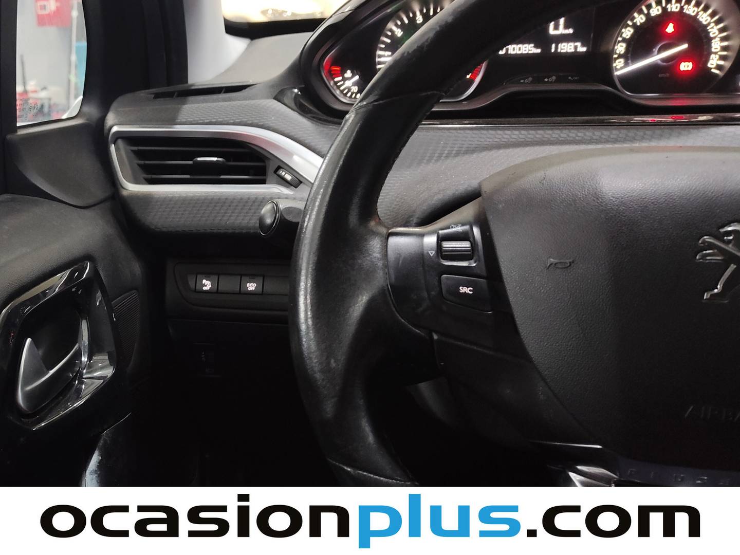 Foto Peugeot 208 Peugeot 208 5P Signature 1.2L PureTech (82CV)