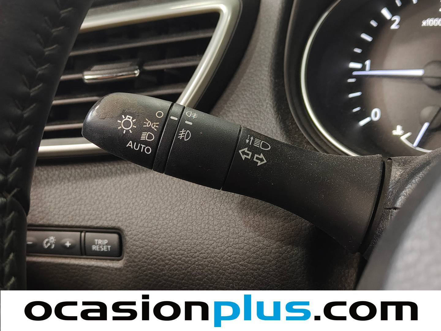 Equipamiento del Nissan QASHQAI Nissan Qashqai dCi 115 Acenta (115 CV)