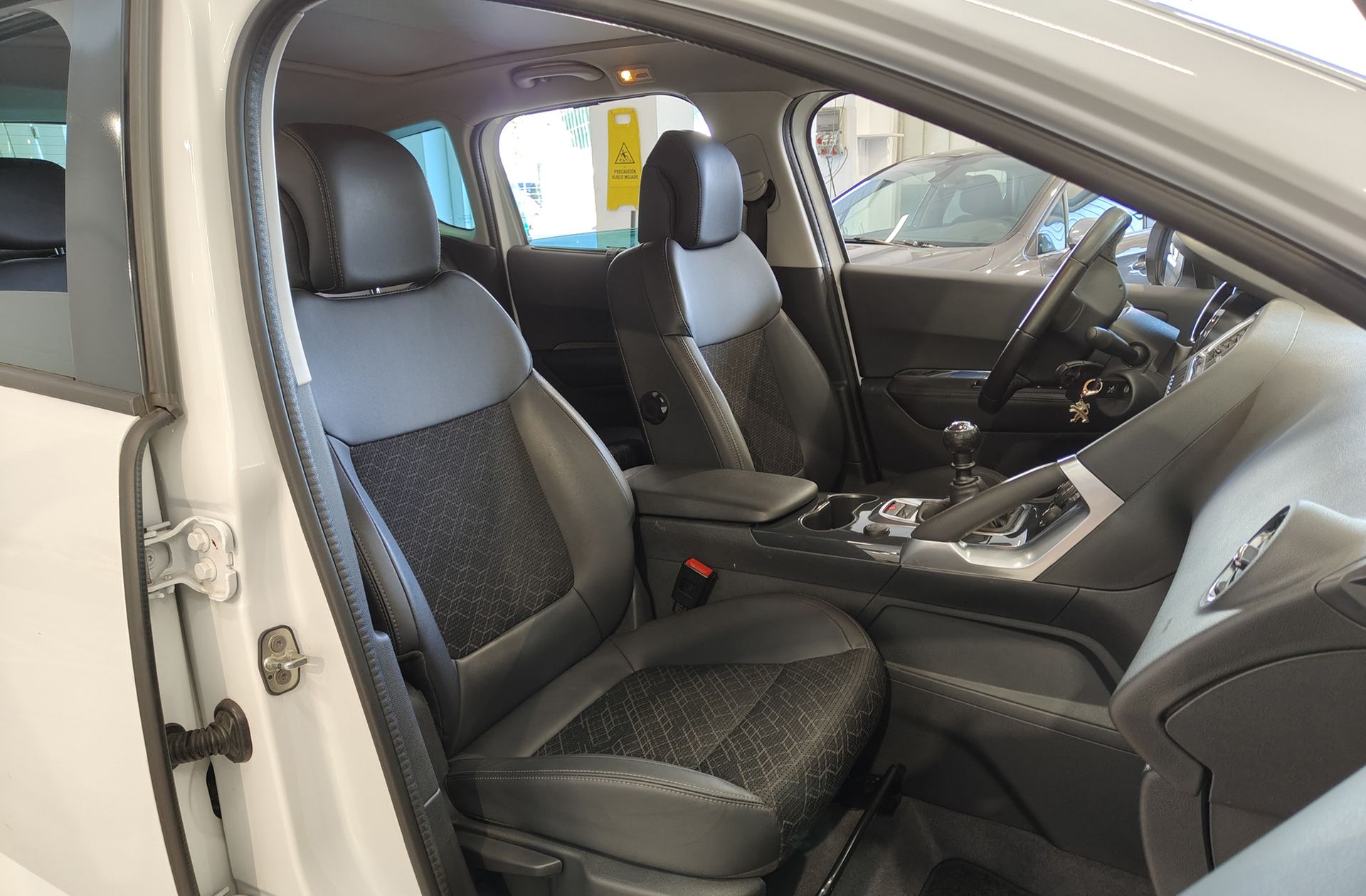 Peugeot 3008 PureTech 130 Allure - foto 16