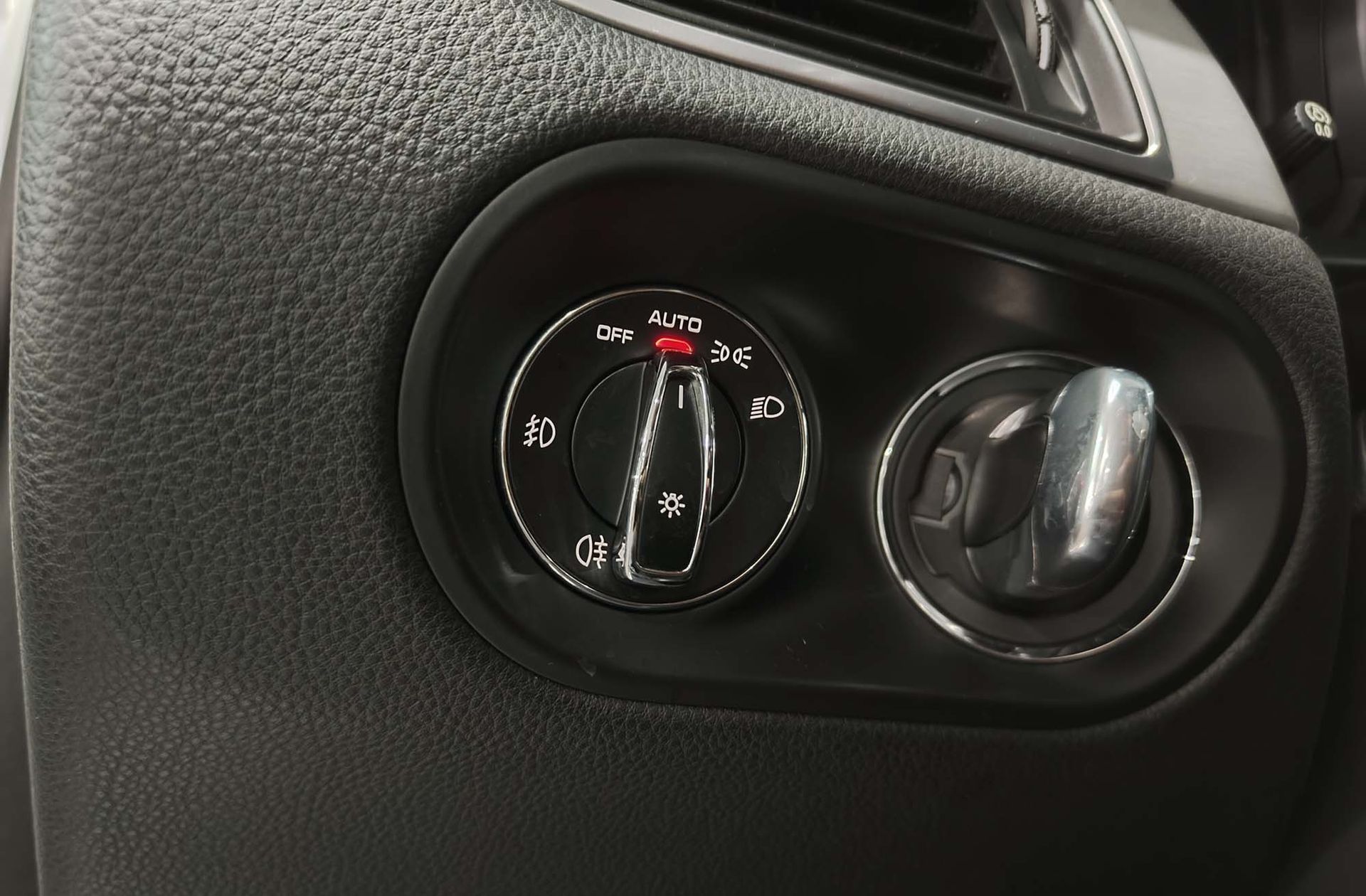 Porsche Macan Turbo - foto 31