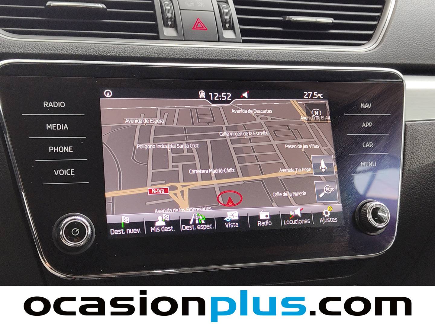 Extras y acabados del Skoda Superb Skoda Superb Combi 1.6 TDI Ambition DSG (120 CV)
