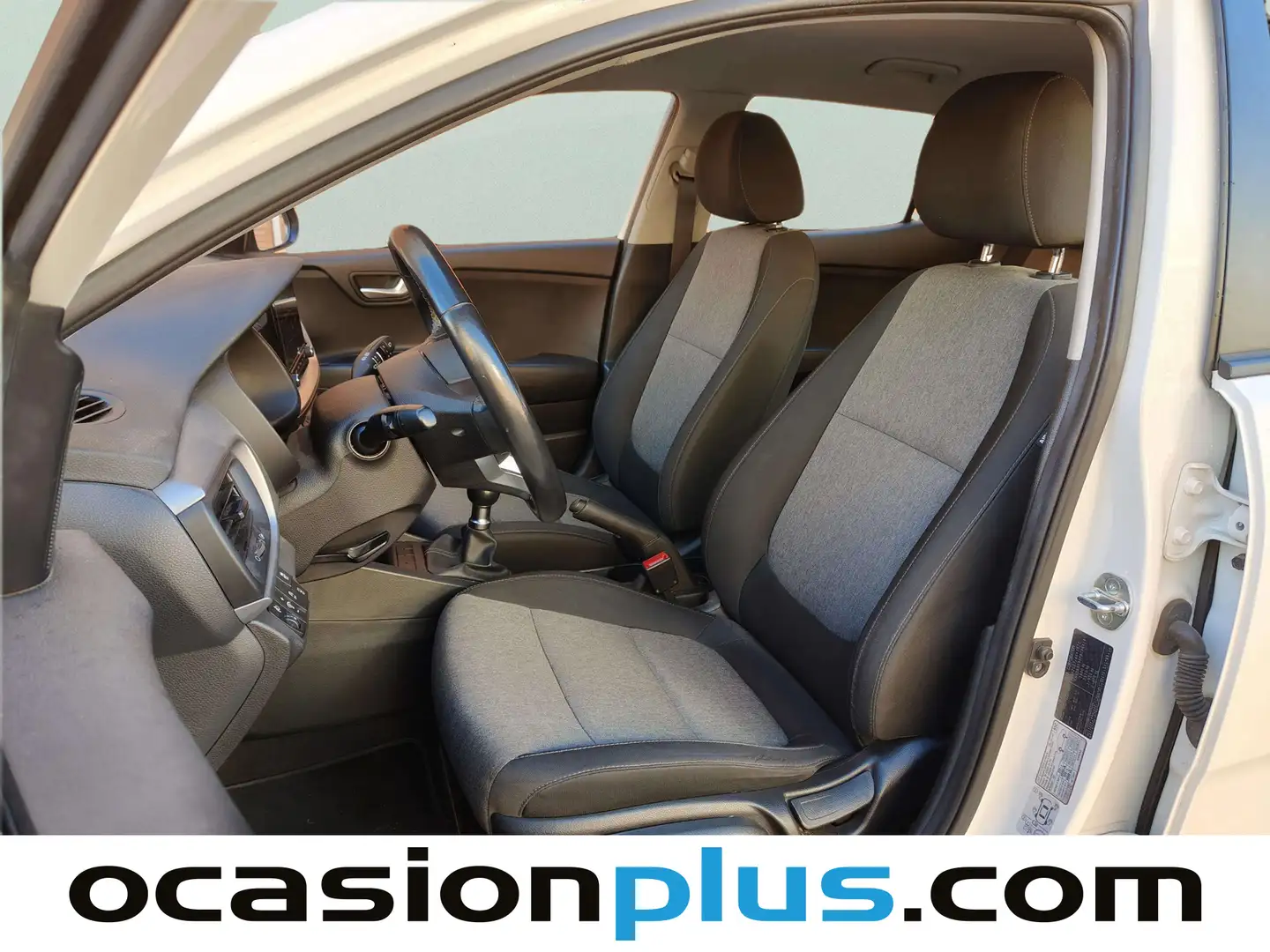 Foto KIA Stonic Kia Stonic 1.2 DPi Concept (84 CV)