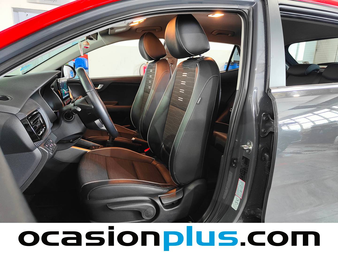Foto asientos delanteros KIA Stonic KIA Stonic 1.0 T-GDi MHEV iMT GT Line (120 CV)