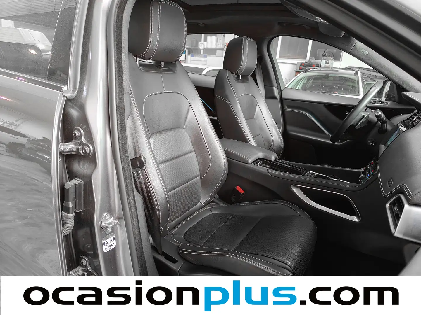 Foto Jaguar F-Pace Jaguar F-PACE 2.0L i4D R-Sport Auto (180 CV)