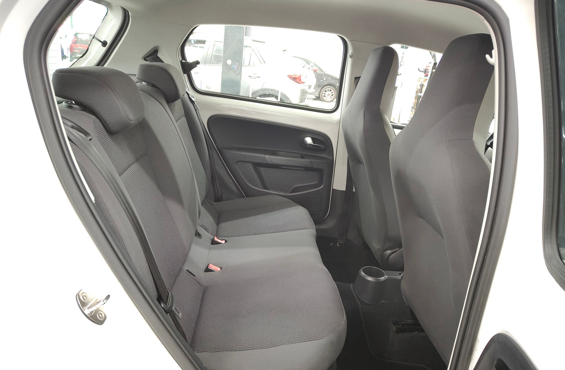 Volkswagen up! High up! 1.0 - foto 14