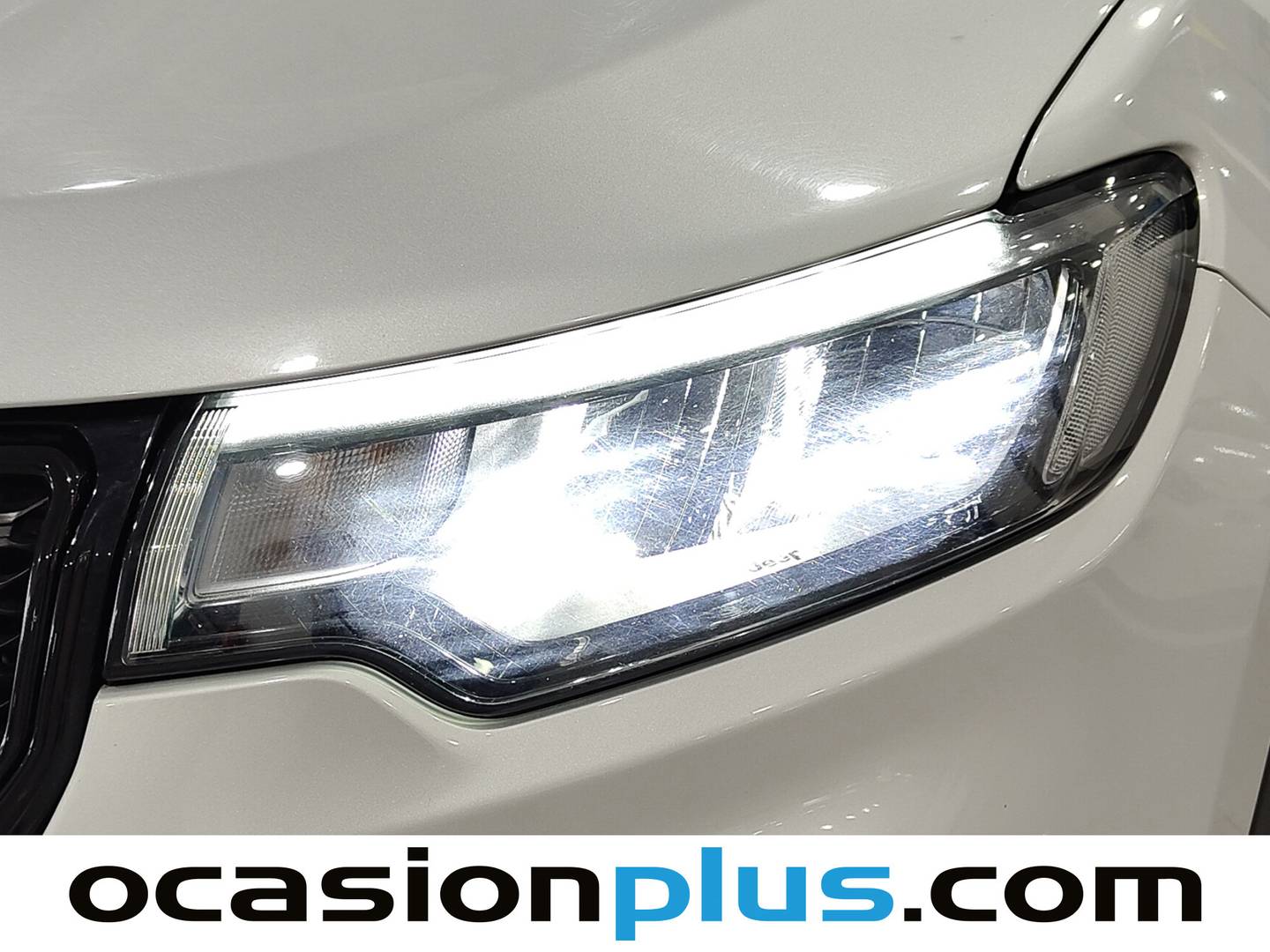 Foto Jeep Compass Jeep Compass 1.3 Gse Night Eagle FWD MT (130 CV)