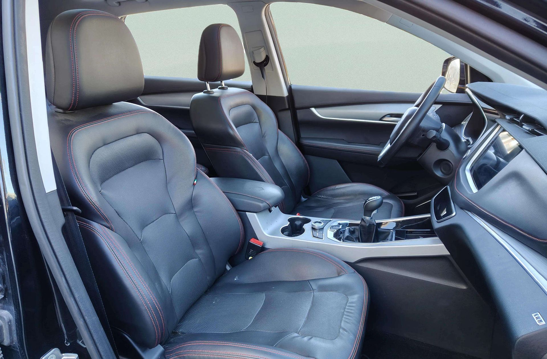 SWM G01 1.5T Luxury - foto 19