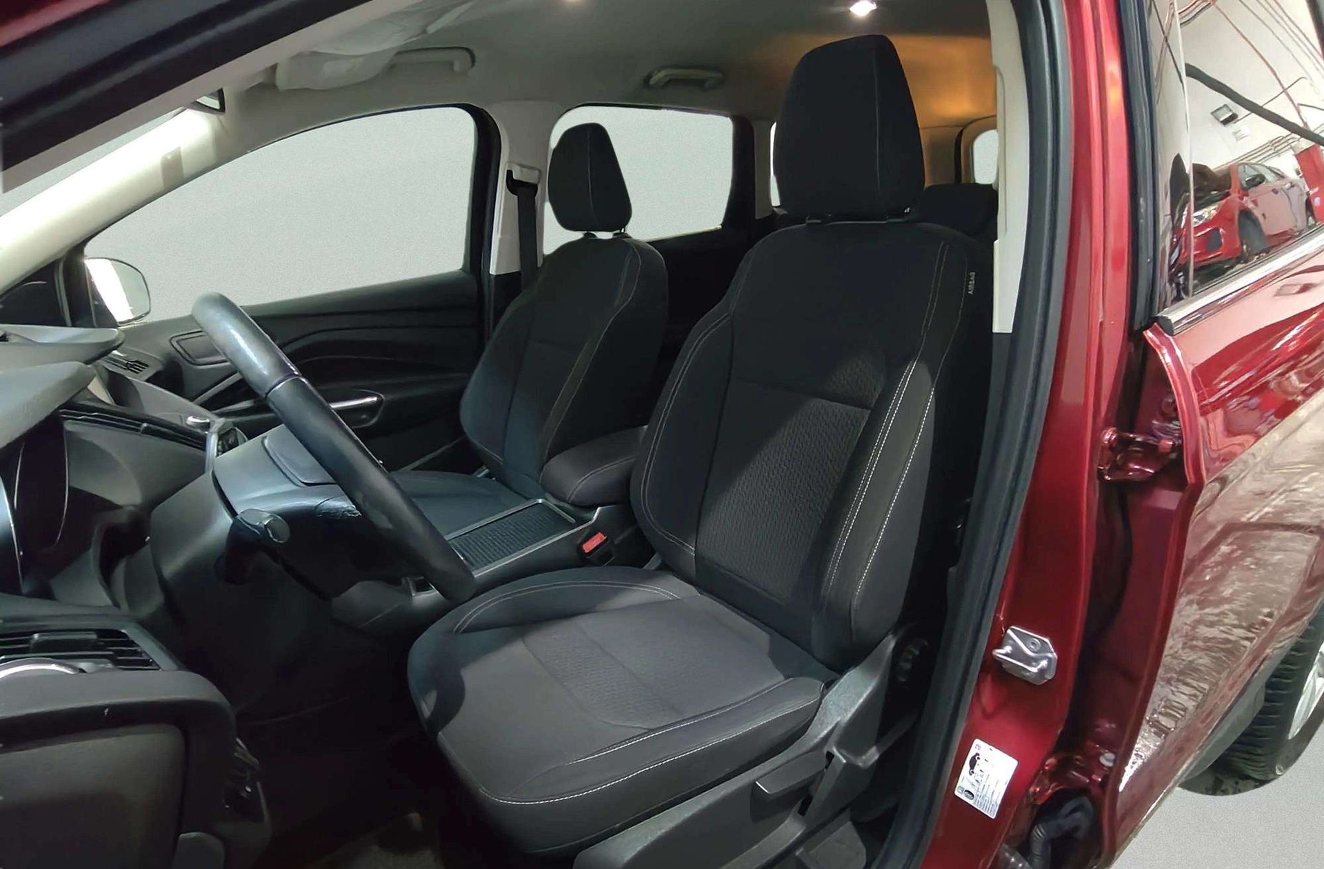 Ford Kuga 2.0 TDCi Trend+ 4x2 - foto 13