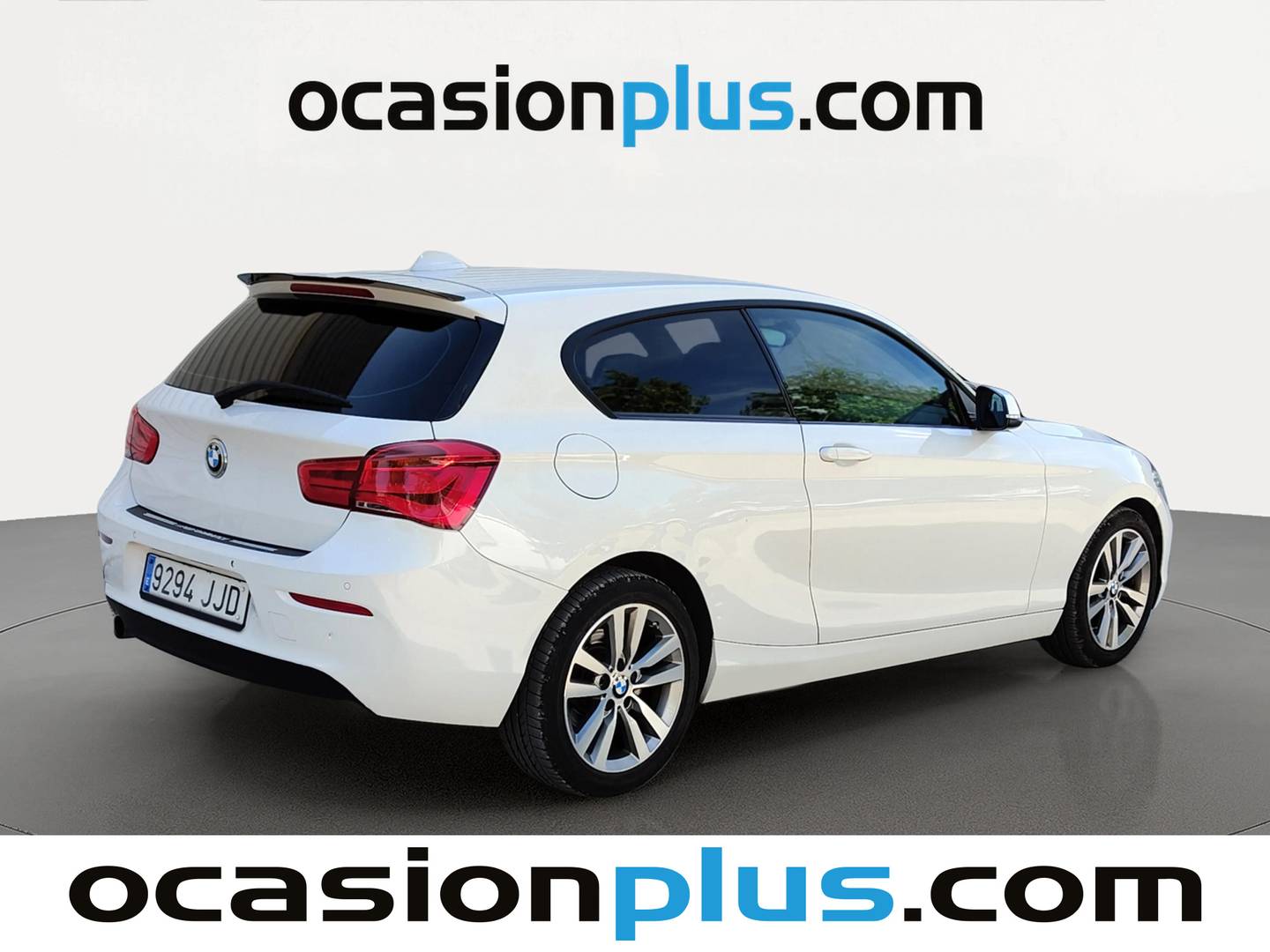 Foto trasera BMW Serie 1 BMW Serie 1 118d  (150 CV) derecha