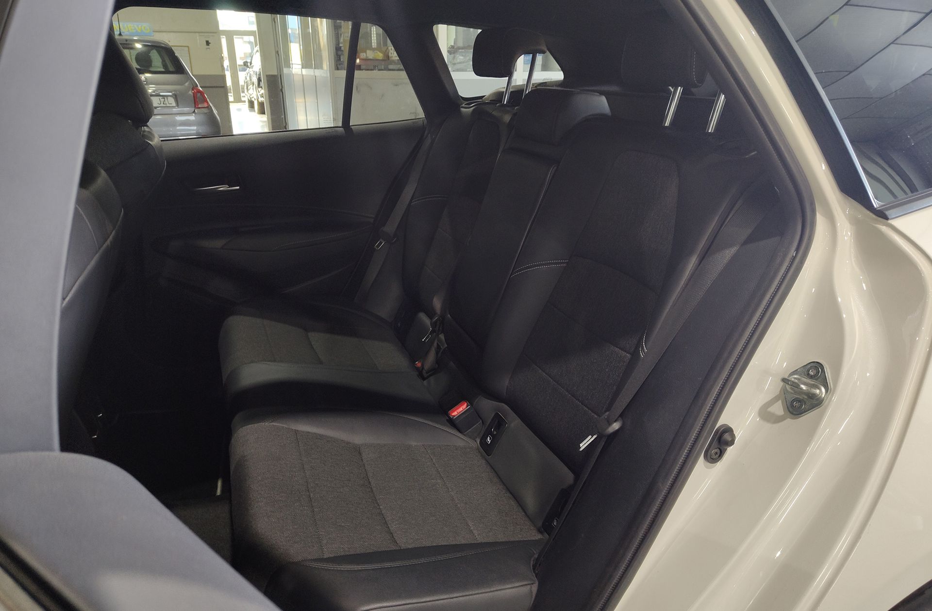 Toyota Corolla Touring Sports 180H Style E-CVT - foto 8