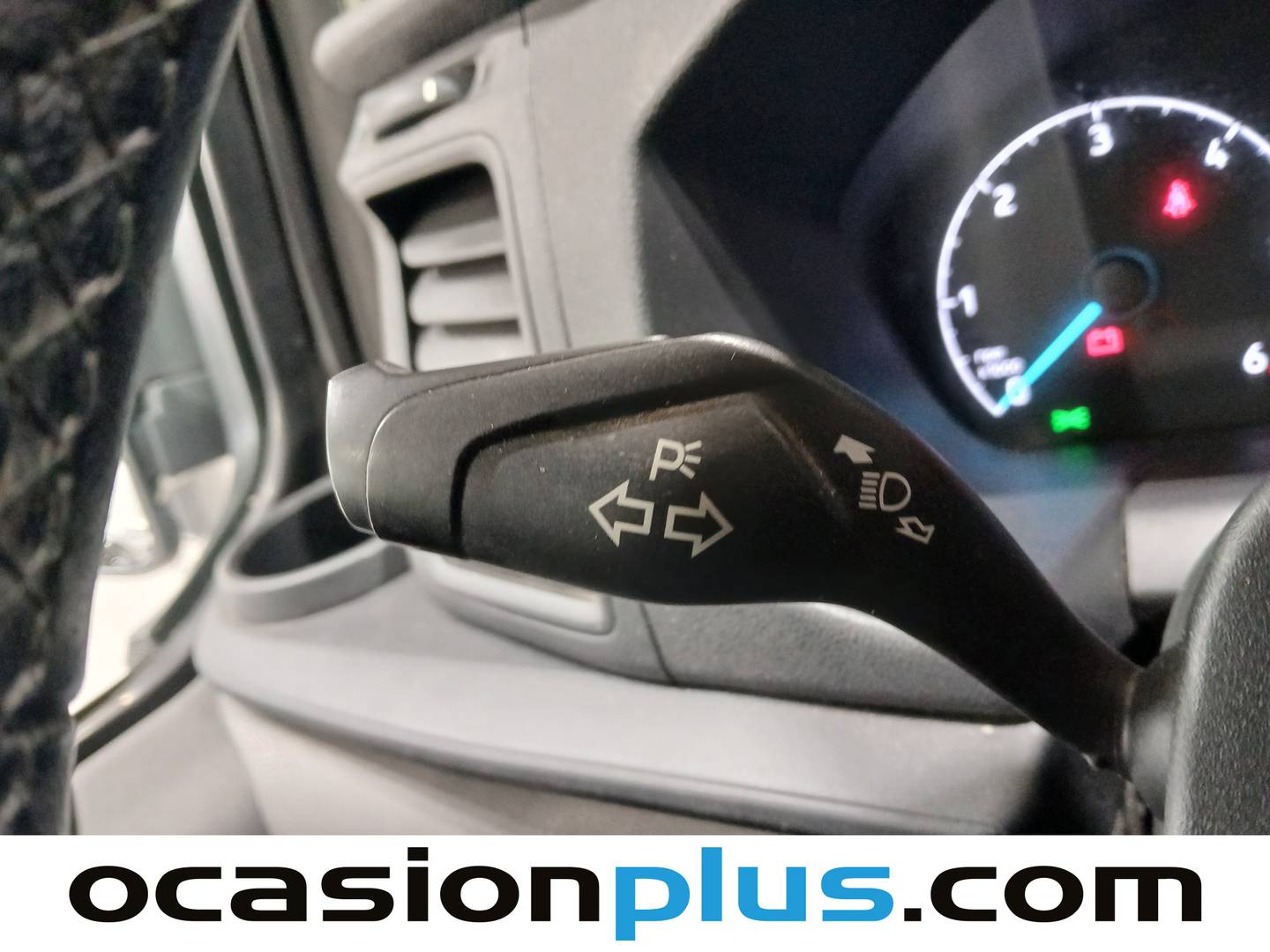 Ford Transit Custom Ford Transit Custom Kombi 2.0 TDCI MHEV 320 L1 Trend (130 CV) 9 Plazas seminuevo