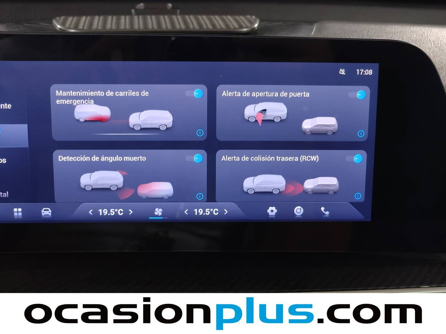 Accesorios del EBRO S700 EBRO S700 1.6 TGDI Luxury 7 DCT (147 CV)