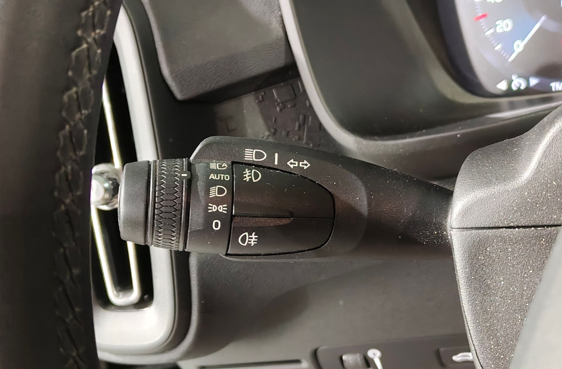 Volvo XC40 T2 Essential - foto 19