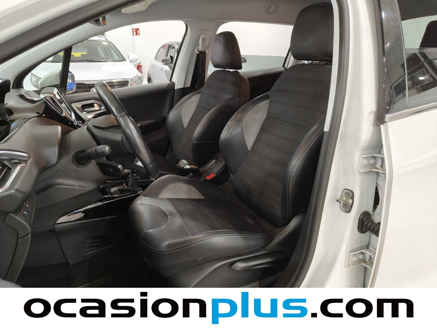 Peugeot 2008 Peugeot 2008 BlueHDi 120 S&S Allure  (120 CV) seminuevo