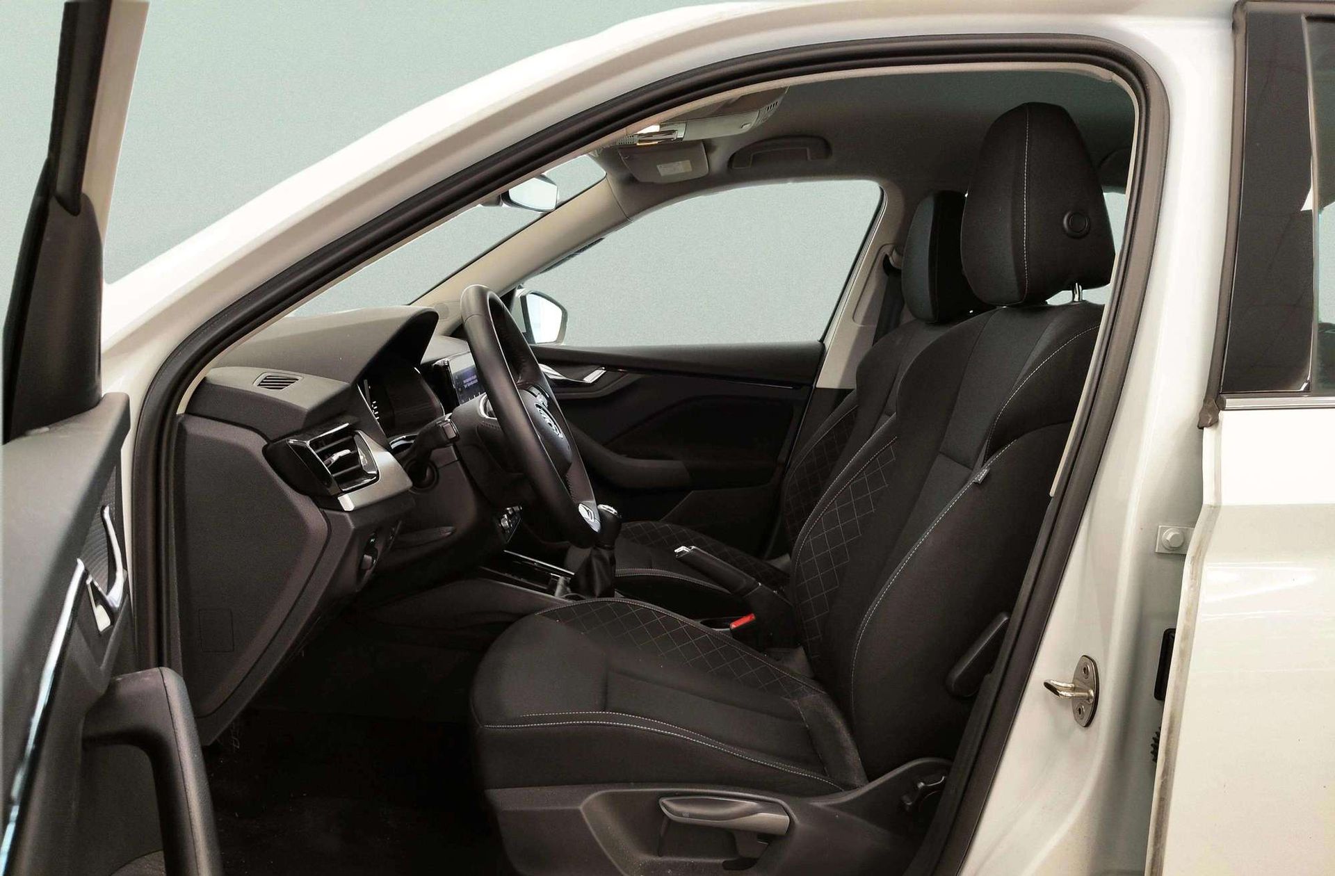 Škoda Kamiq 1.0 TSI Ambition - foto 11