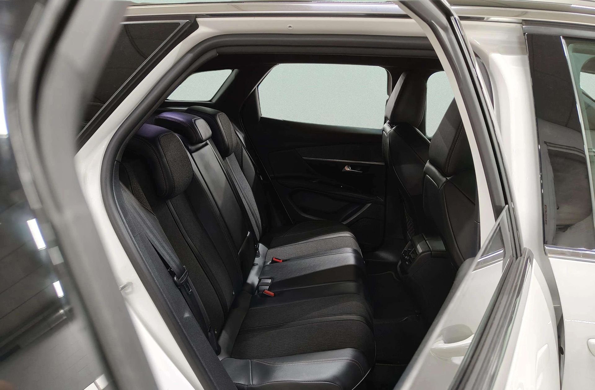 Peugeot 3008 BlueHDi 180 GT Line EAT8 - foto 19